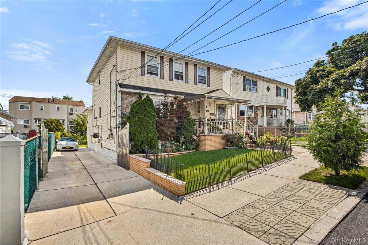 145-67 224th Street thumbnail 3