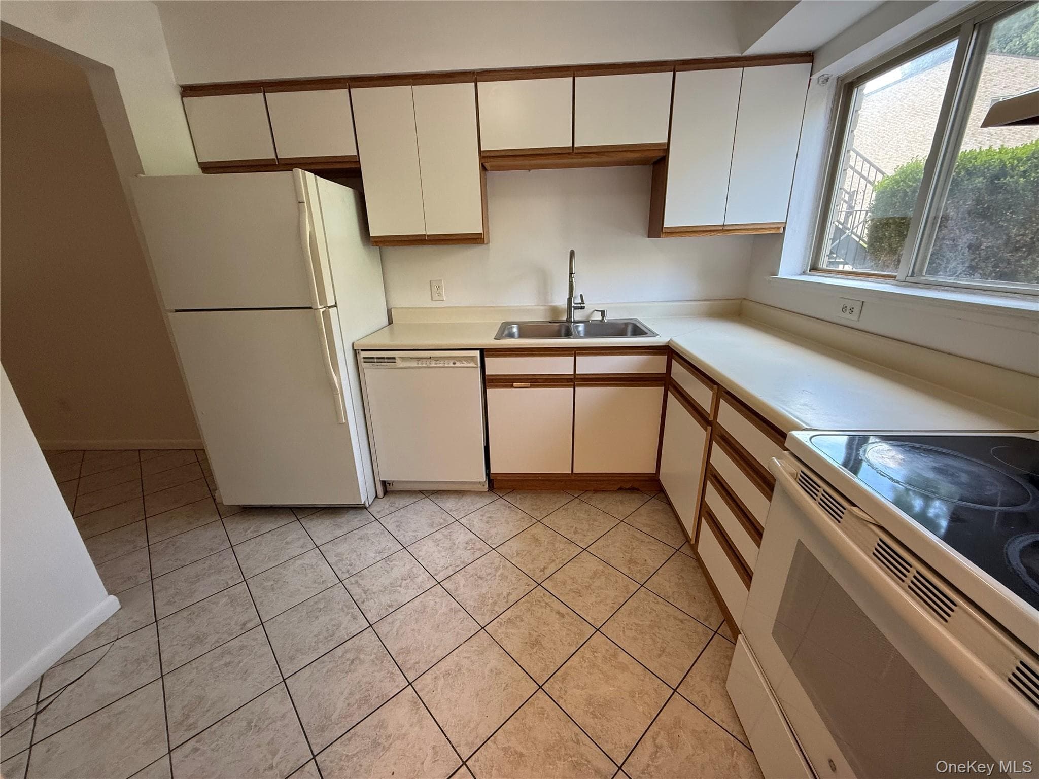 26 Cooper Road Unit: 810 thumbnail 5
