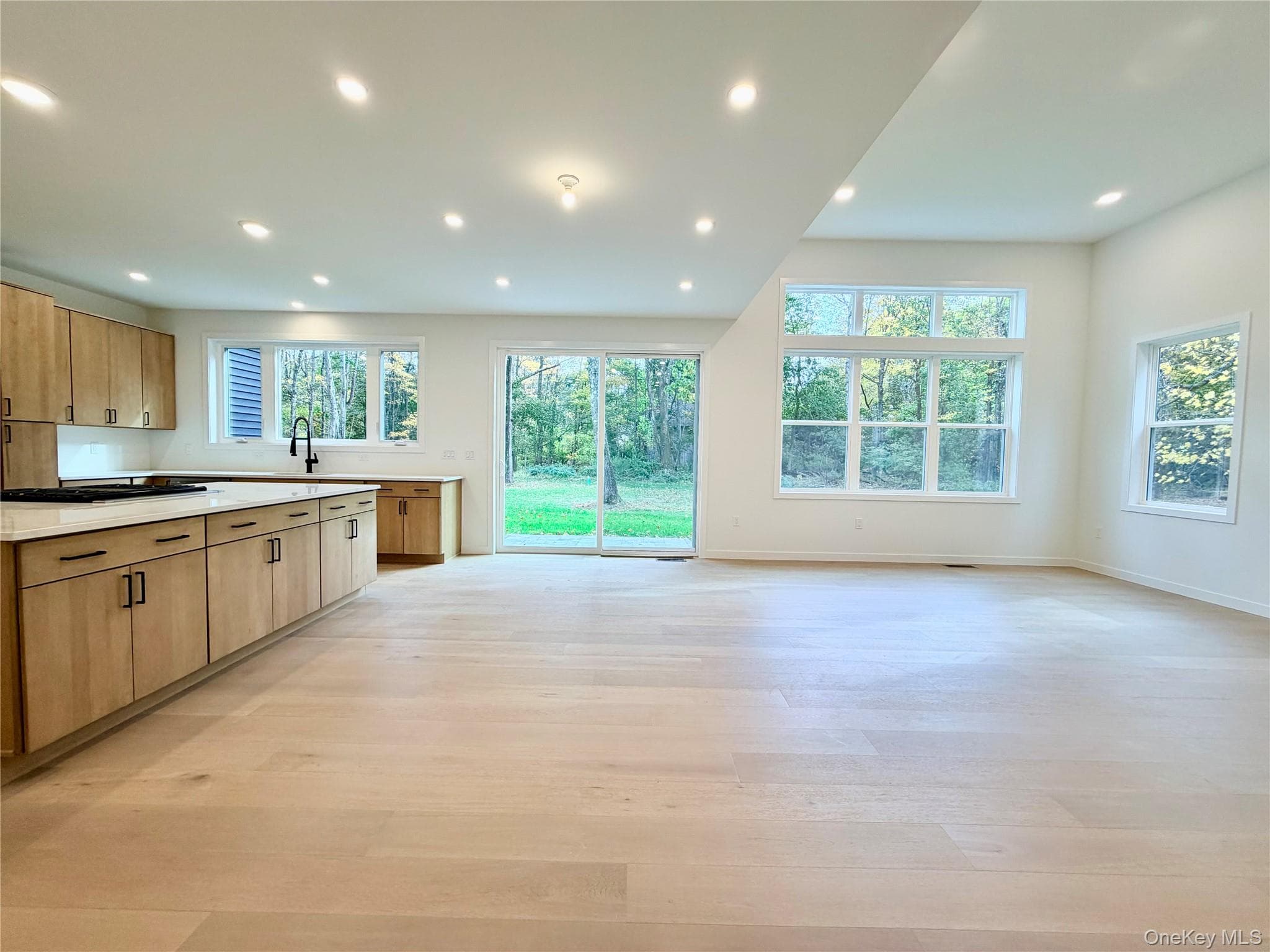 43 Maple Hill Drive thumbnail 9