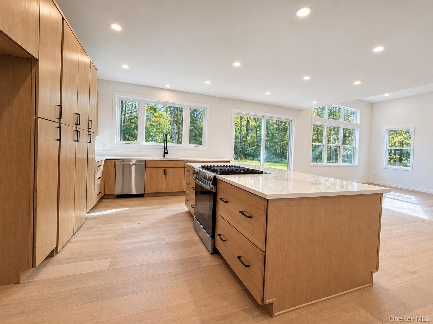 43 Maple Hill Drive thumbnail 12
