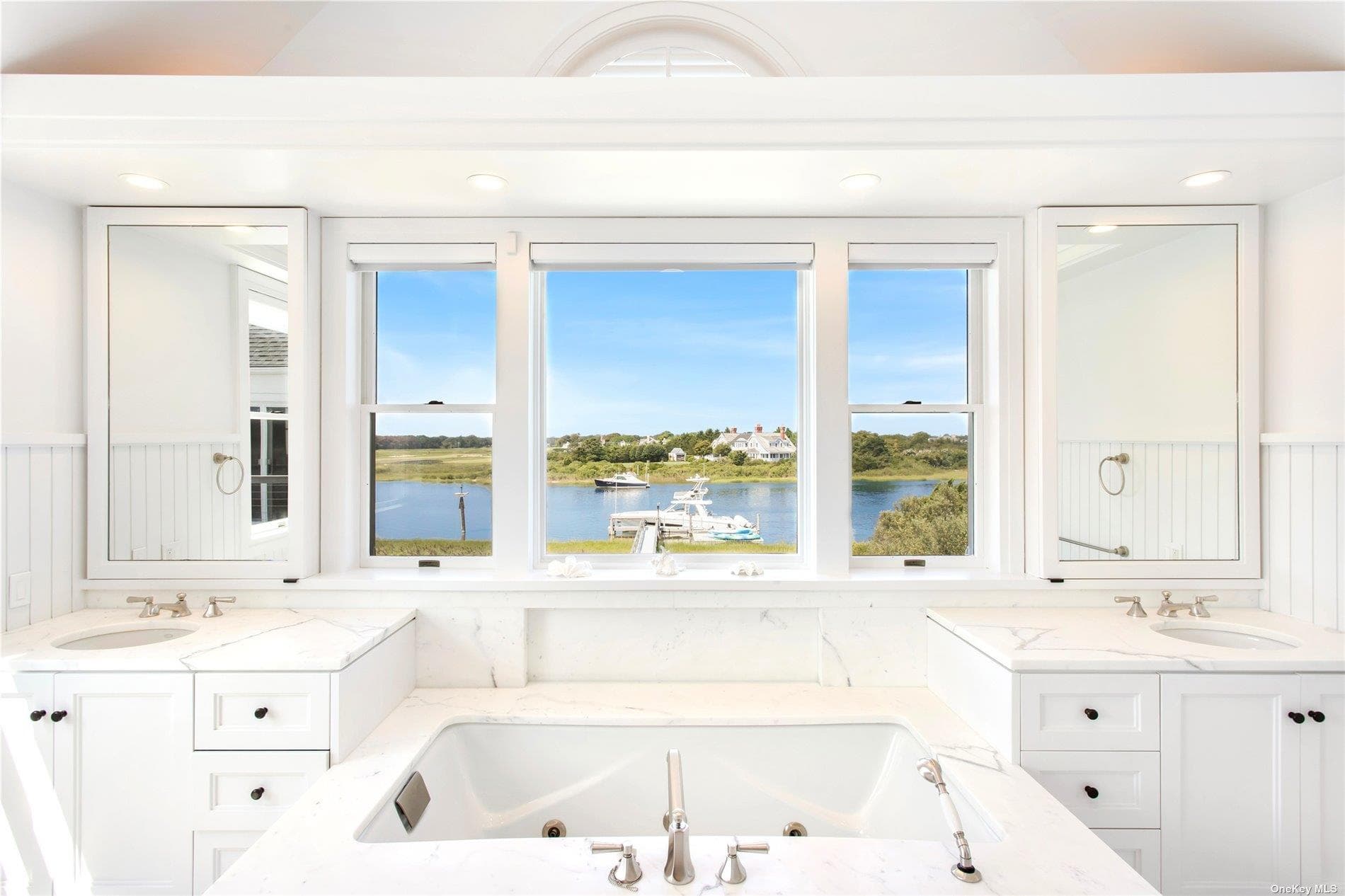 157 Dune Road thumbnail 14