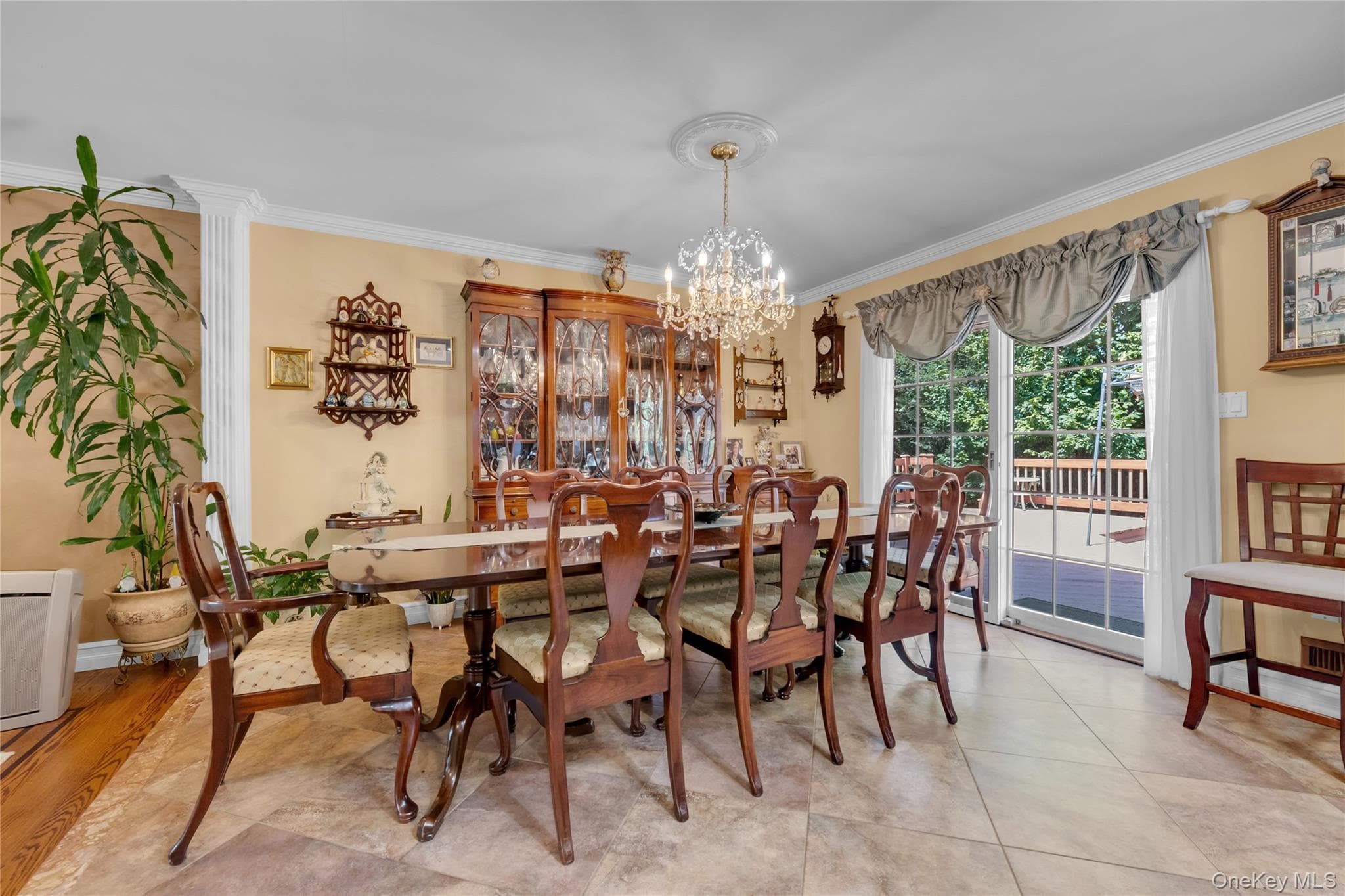 936 Stratford Court thumbnail 6