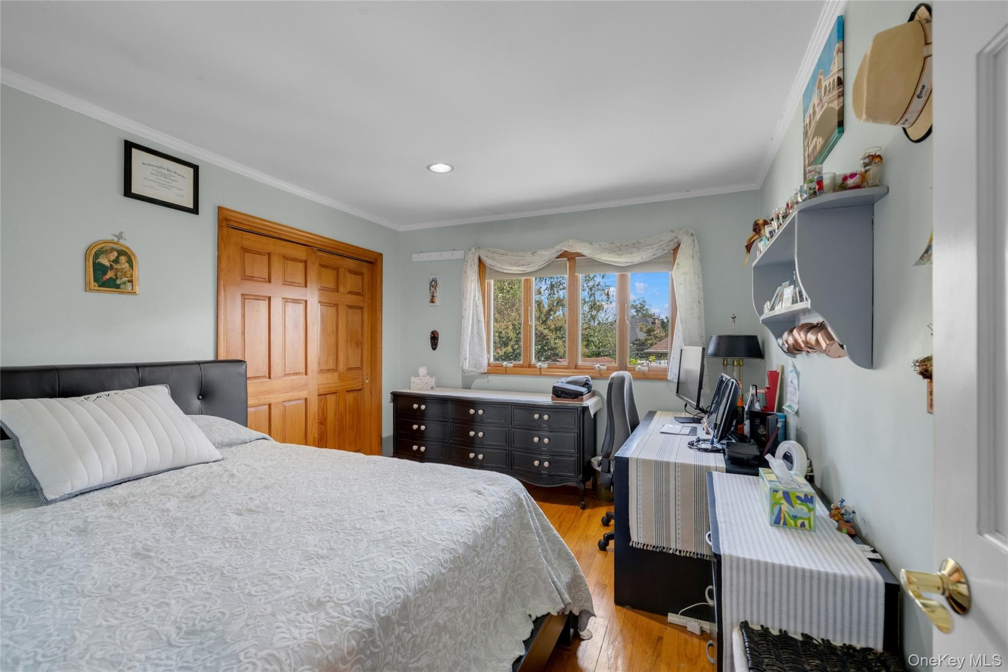936 Stratford Court thumbnail 14