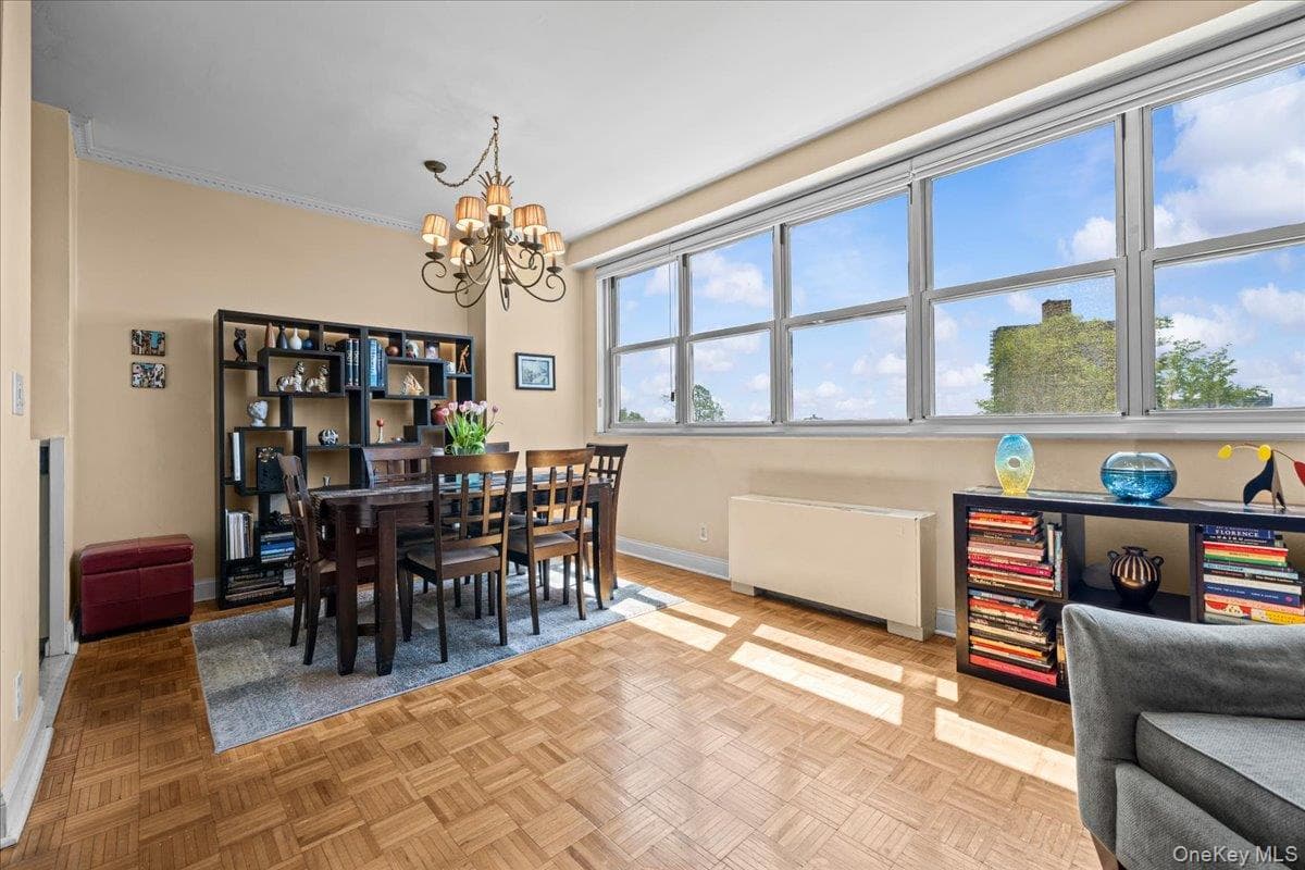 555 Kappock Street Unit: 2T thumbnail 3