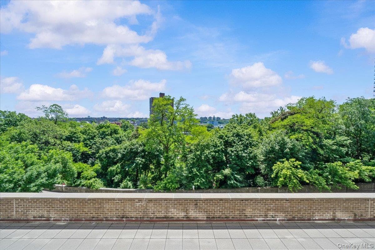 555 Kappock Street Unit: 2T thumbnail 15