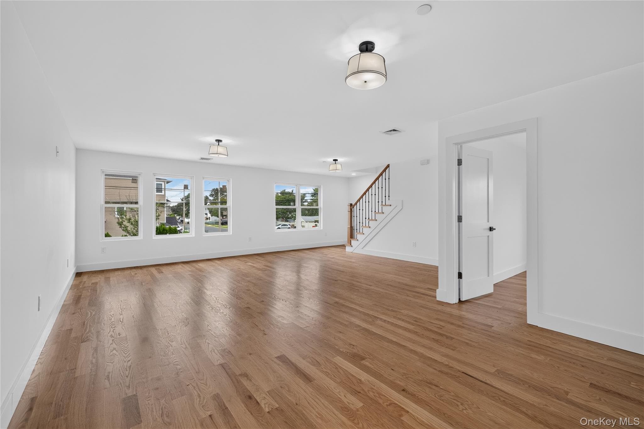 265 Roosevelt Avenue thumbnail 14