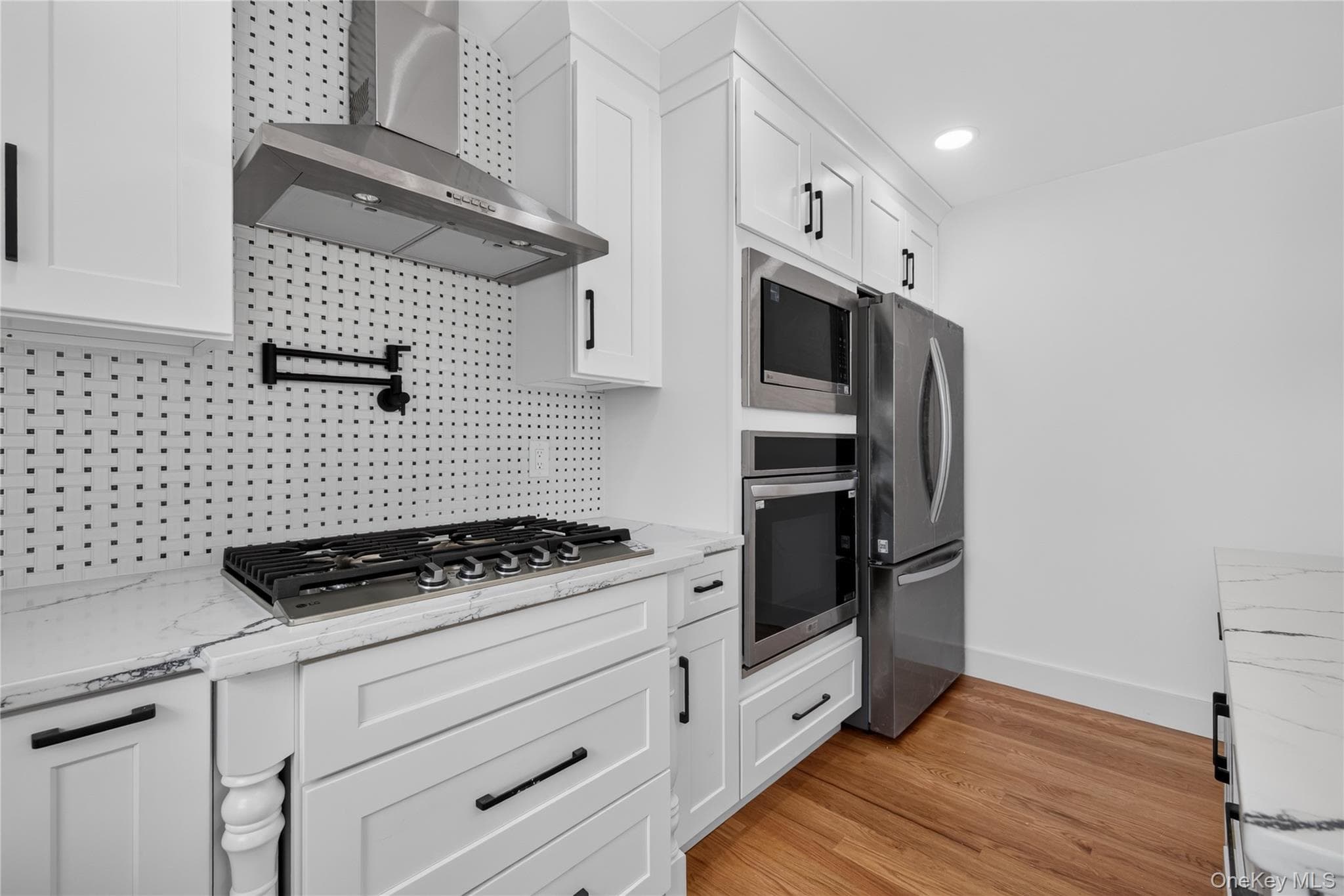 265 Roosevelt Avenue thumbnail 21