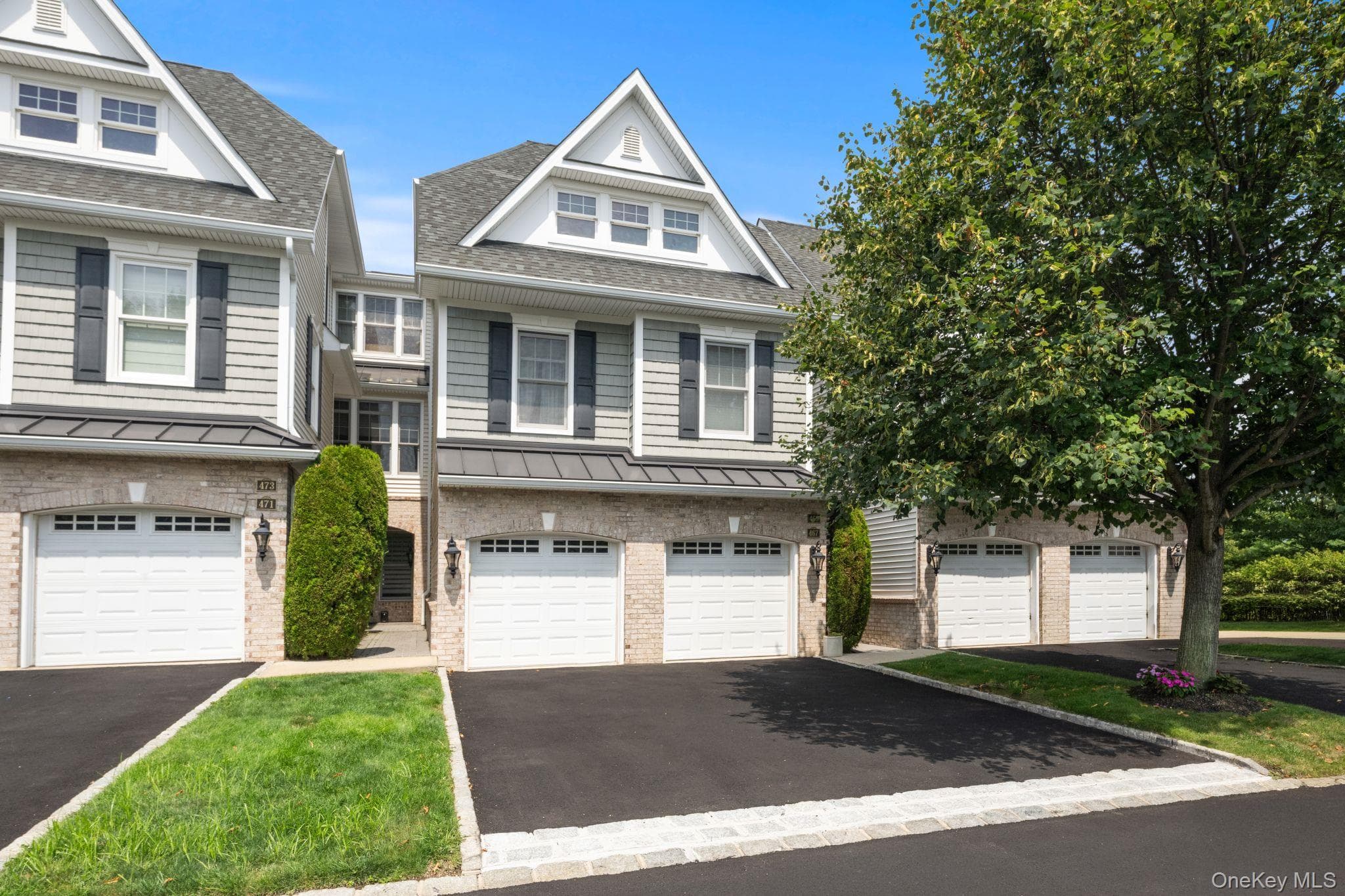 469 Pacing Way photo 1