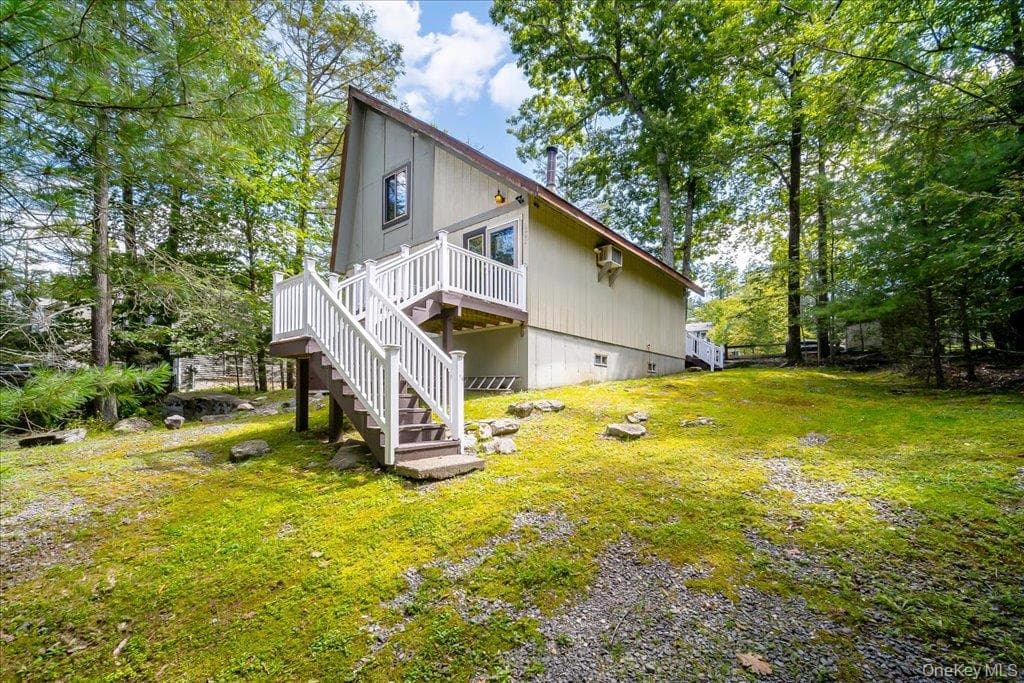 142 N Emerald Drive thumbnail 2