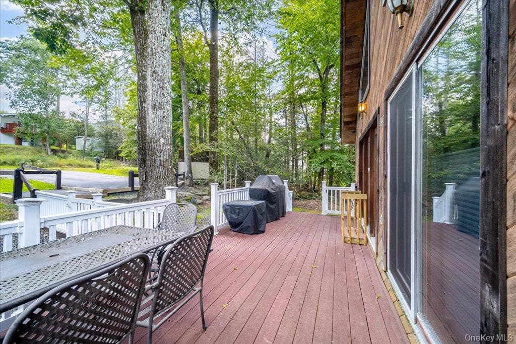 142 N Emerald Drive thumbnail 6