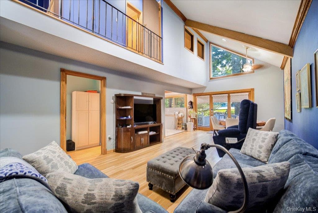 142 N Emerald Drive thumbnail 19