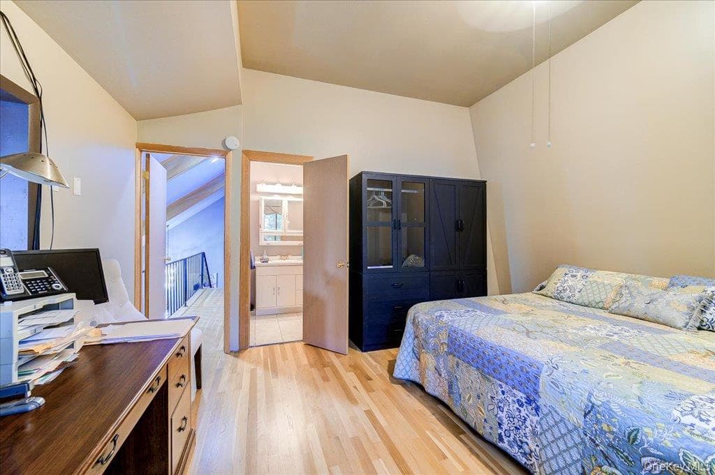 142 N Emerald Drive thumbnail 33