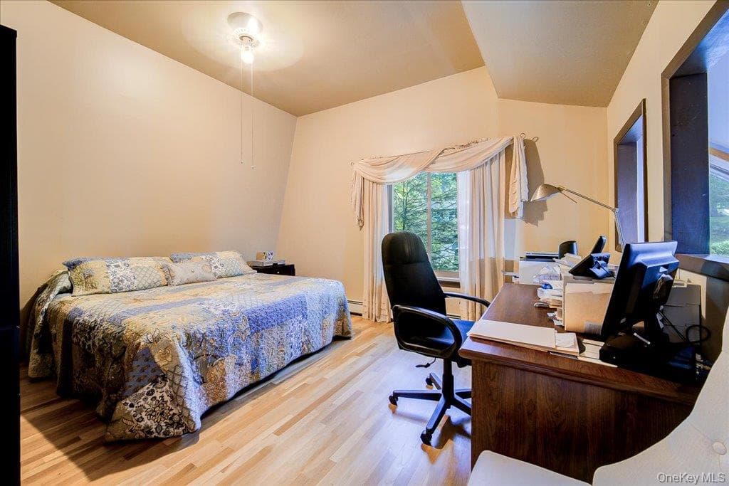 142 N Emerald Drive thumbnail 27