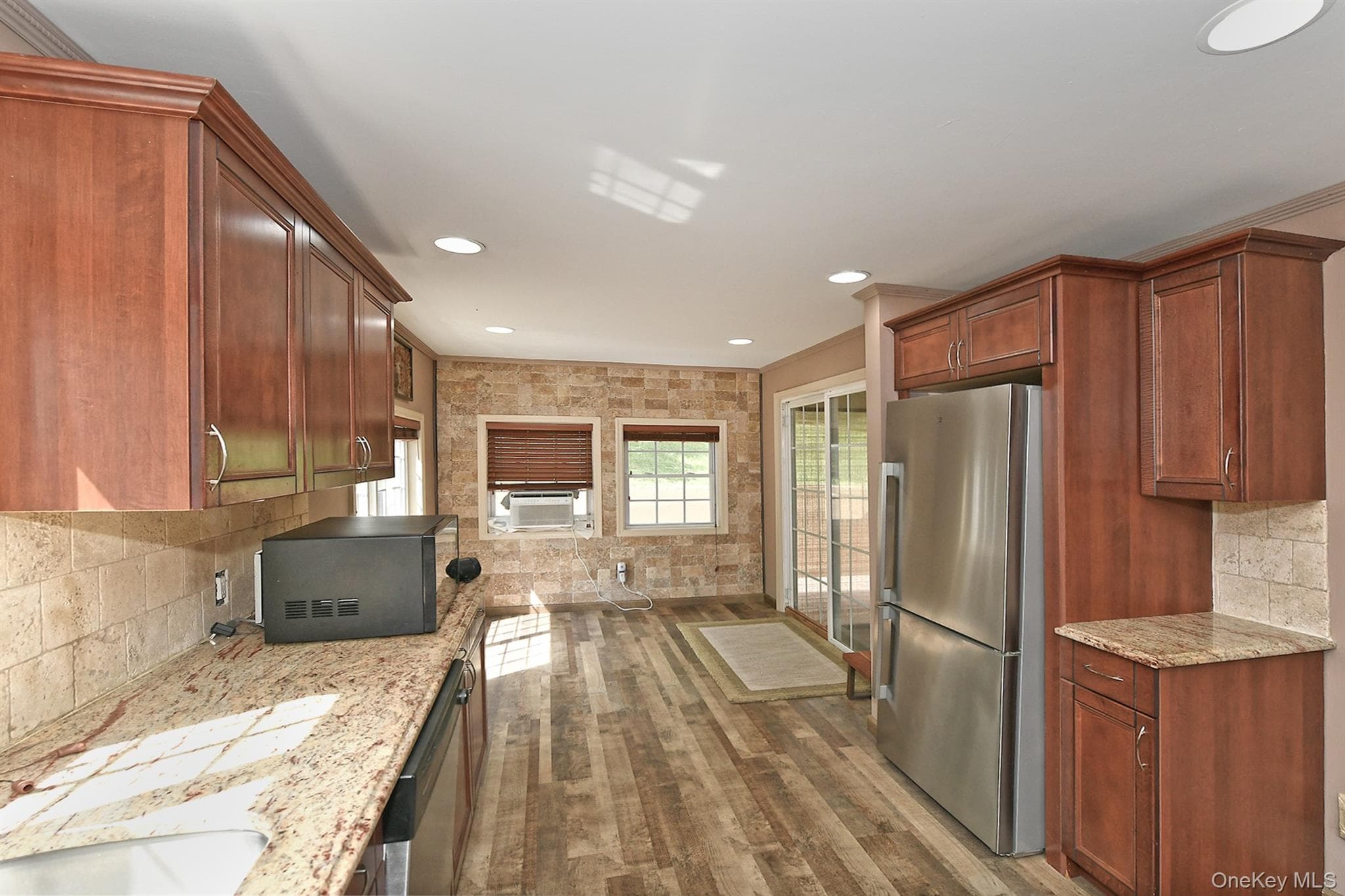 150 Hallock Landing Road thumbnail 15