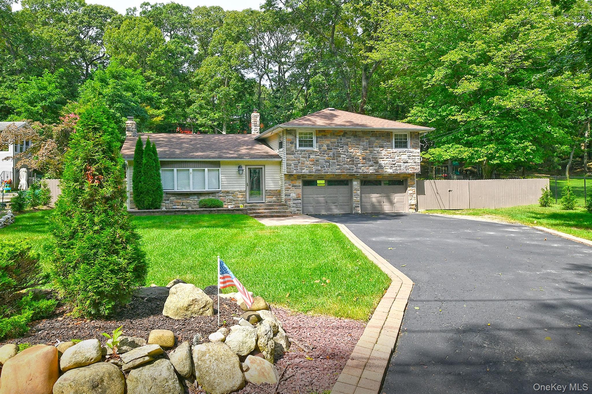 150 Hallock Landing Road thumbnail 2
