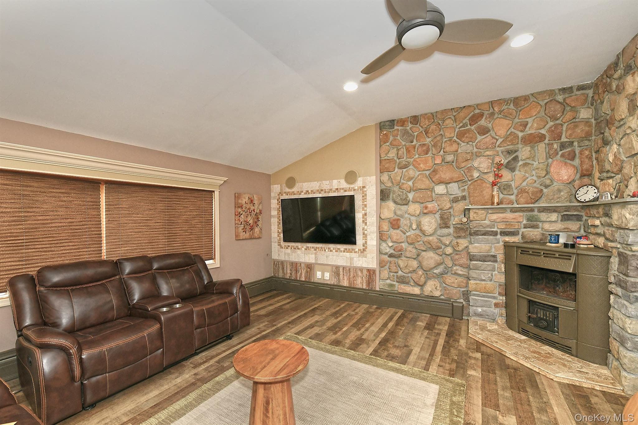 150 Hallock Landing Road thumbnail 9