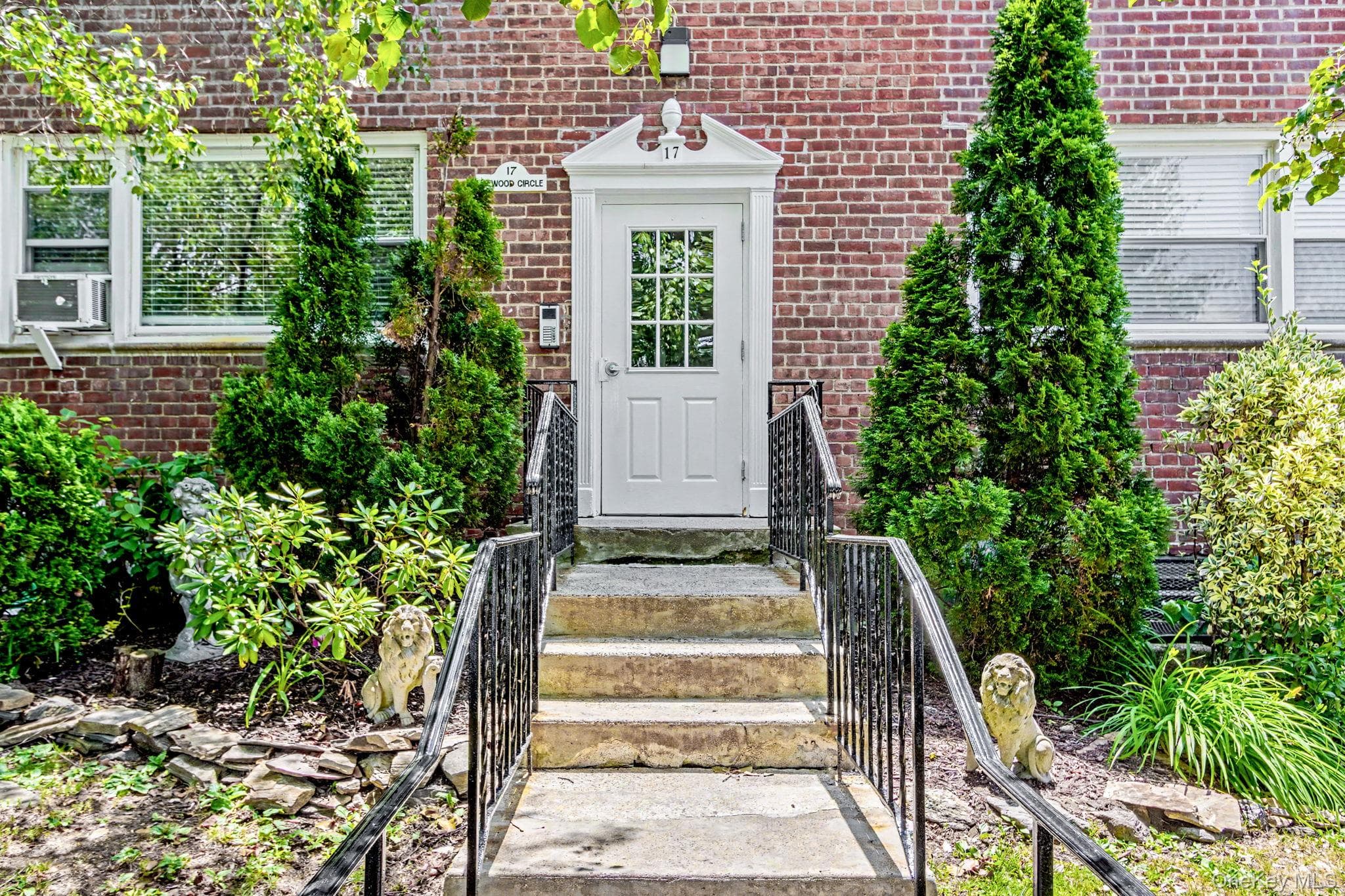 17 Leewood Circle Unit: 6R, Eastchester