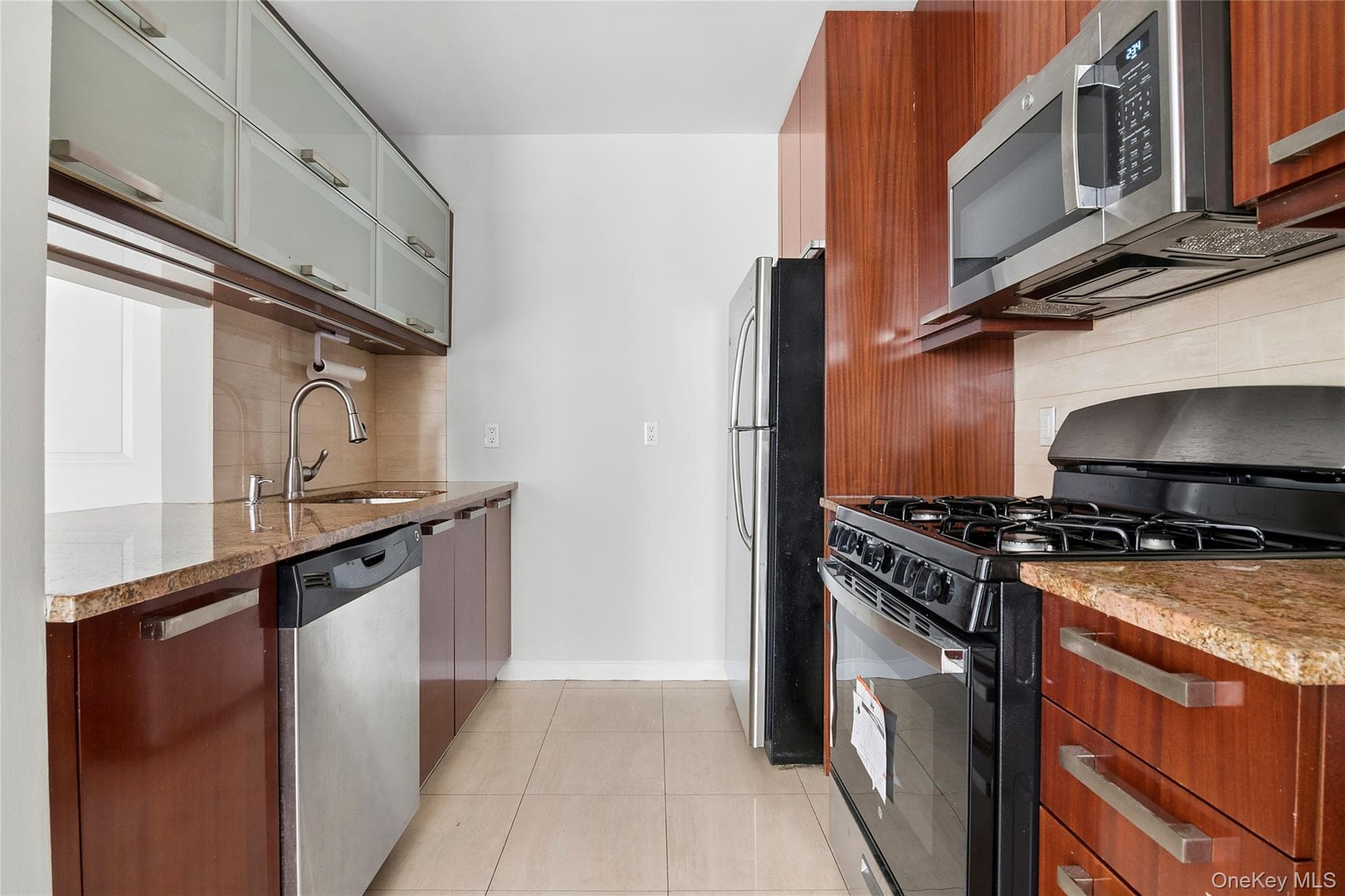 33-30 61st Street Unit: 105 thumbnail 3