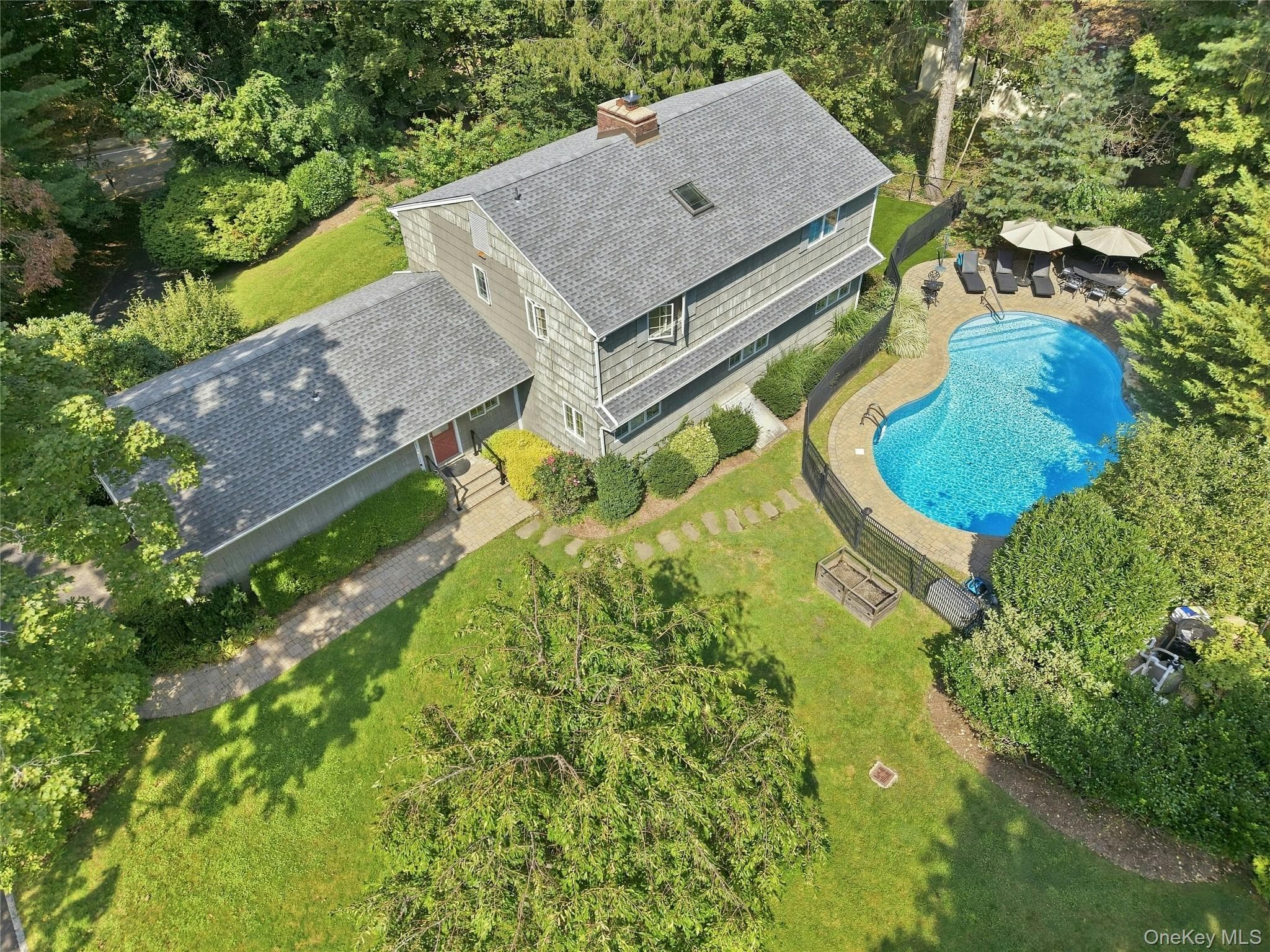 214 Norwood Avenue, Northport