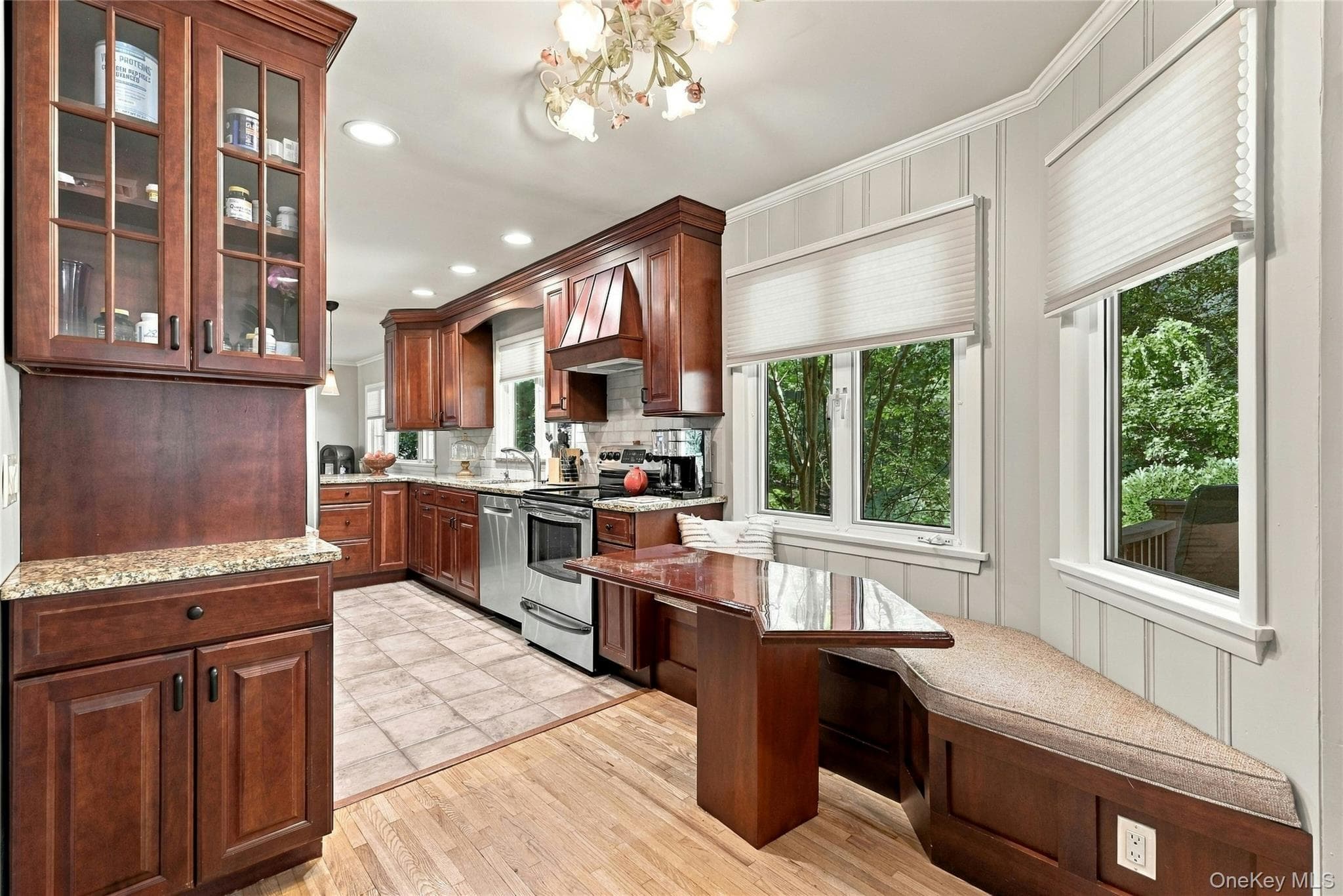 214 Norwood Avenue thumbnail 18
