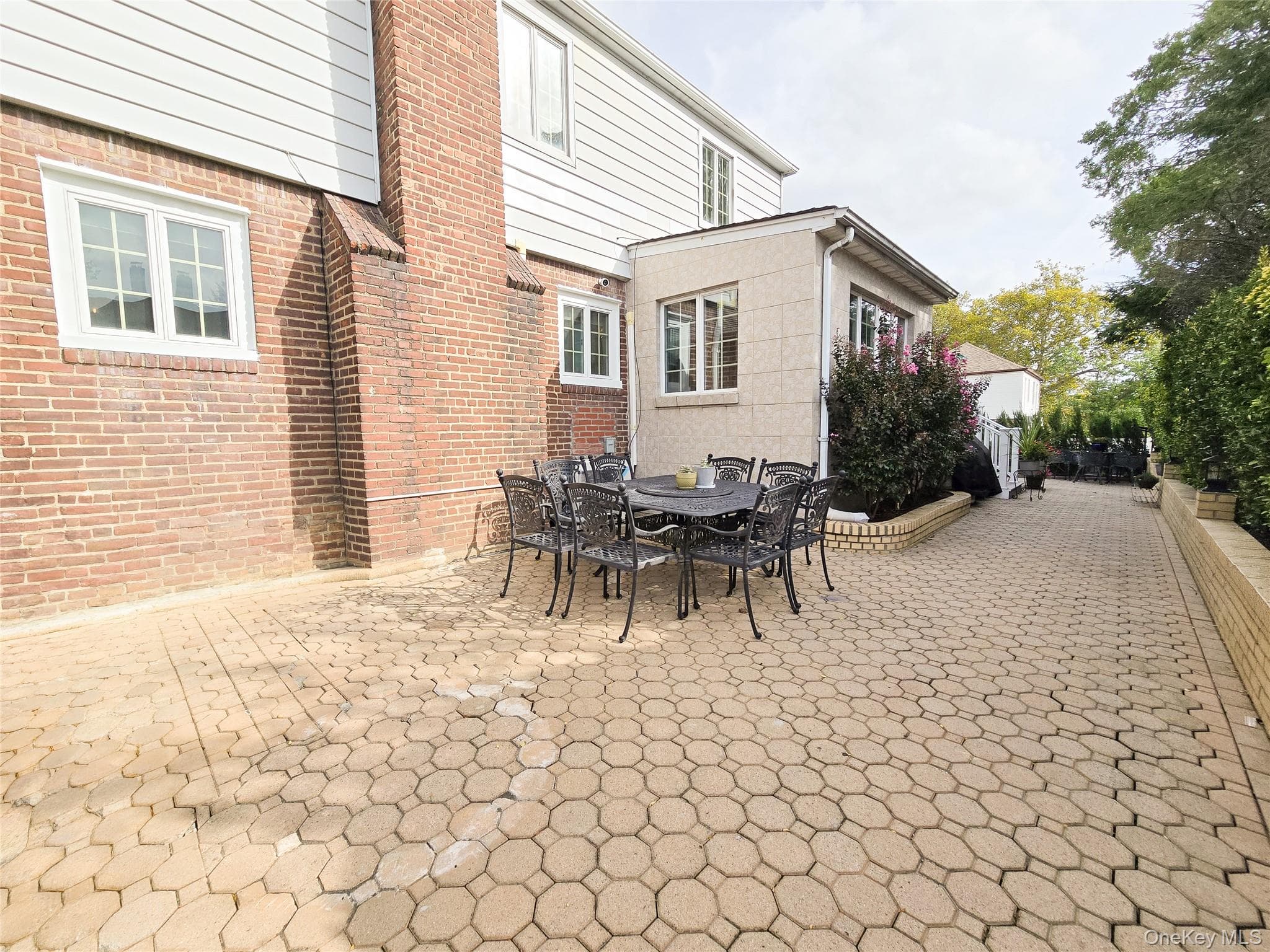 56-49 215 Street thumbnail 34