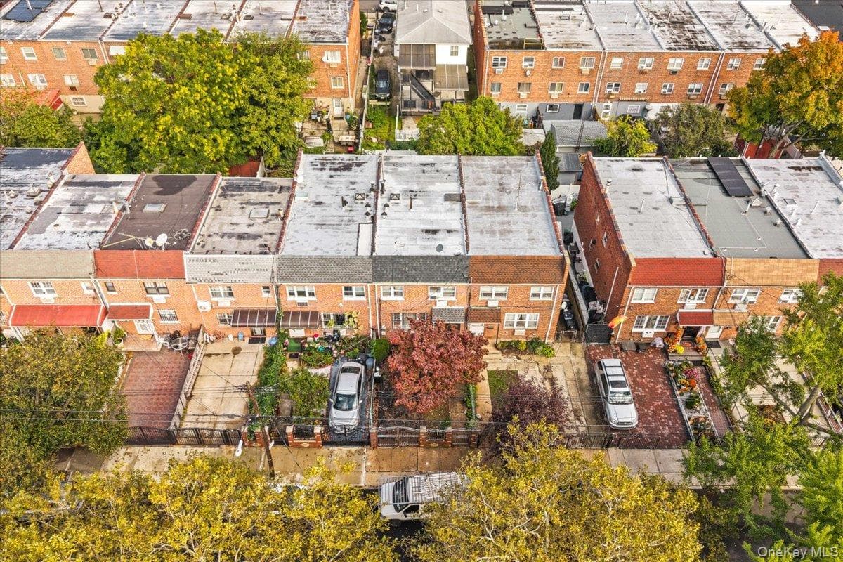 703 Autumn Avenue thumbnail 3