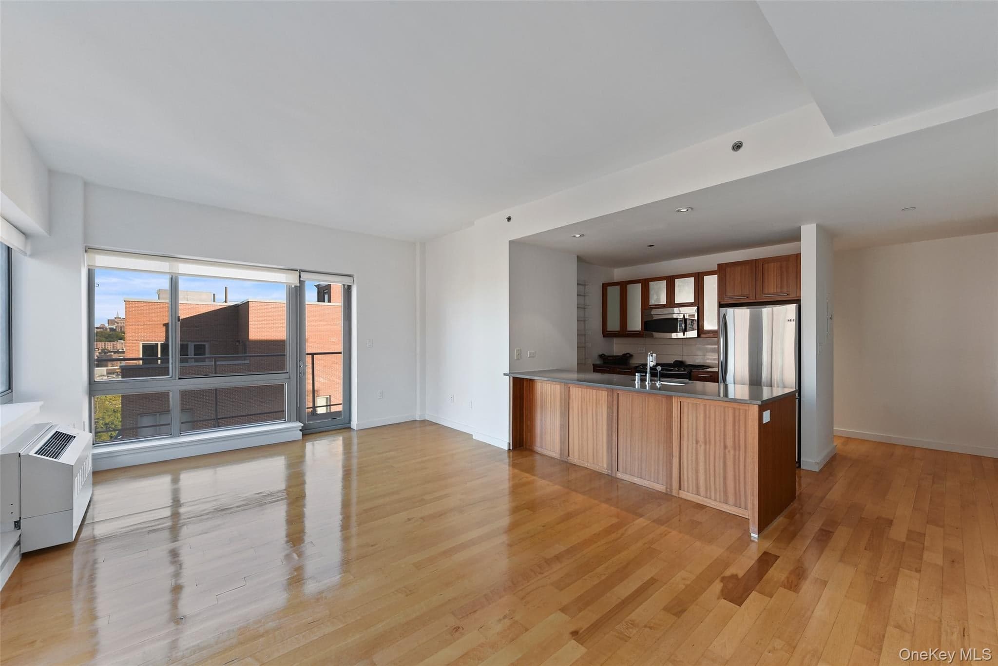 460 W 236th Street Unit: 6A thumbnail 8