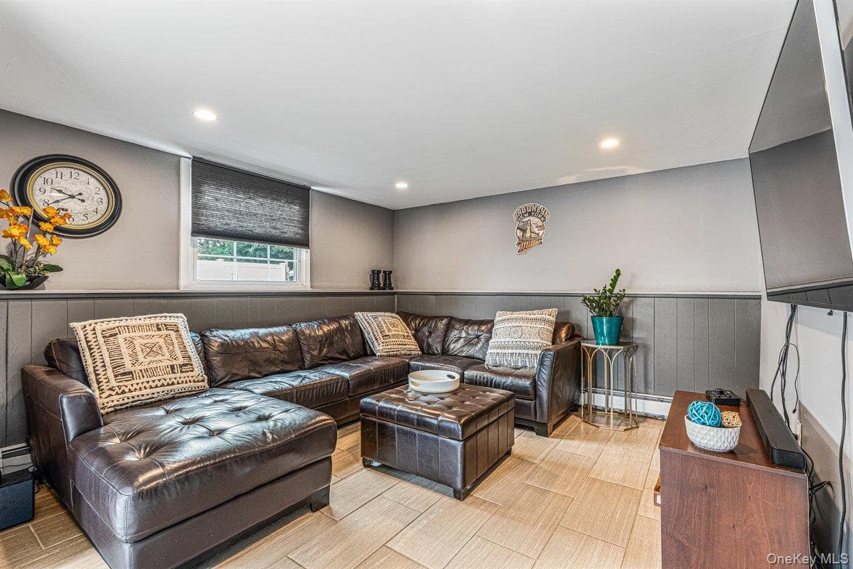 115 Margaretta Avenue thumbnail 9