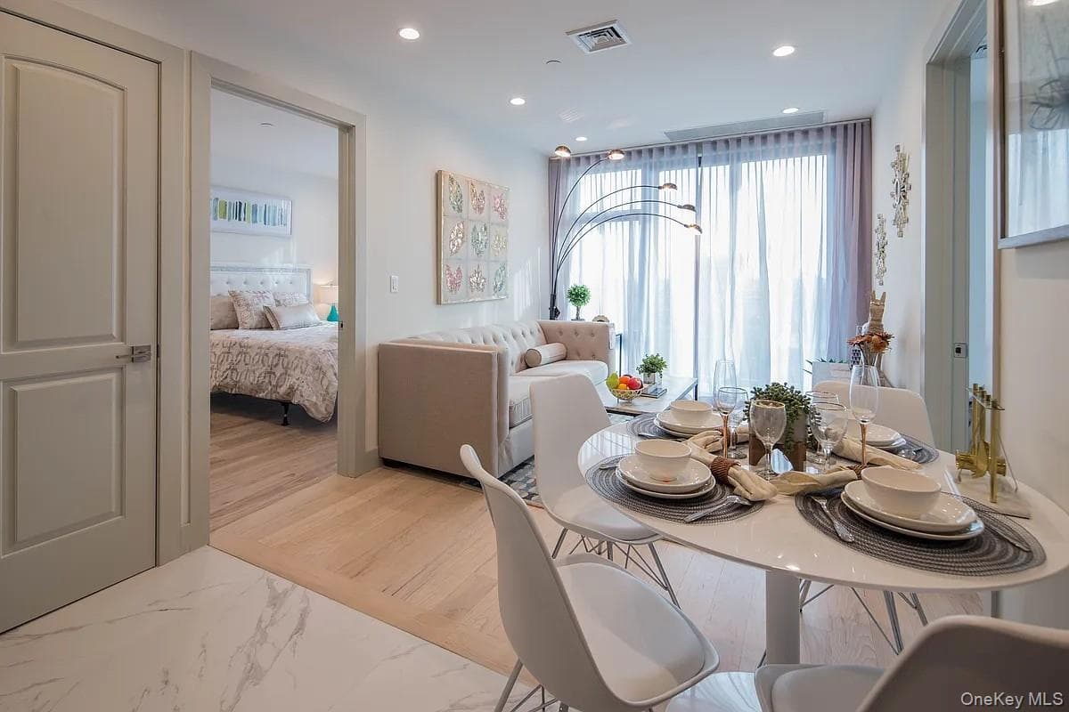 14126 Northern Boulevard Unit: 4D thumbnail 5