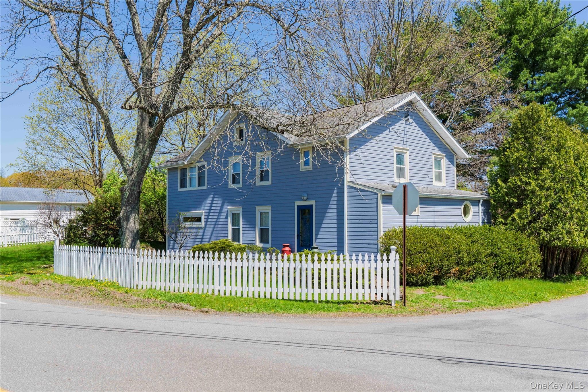 606 Church Avenue photo 1