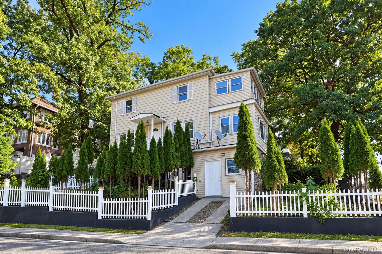 125 Caryl Avenue, Yonkers