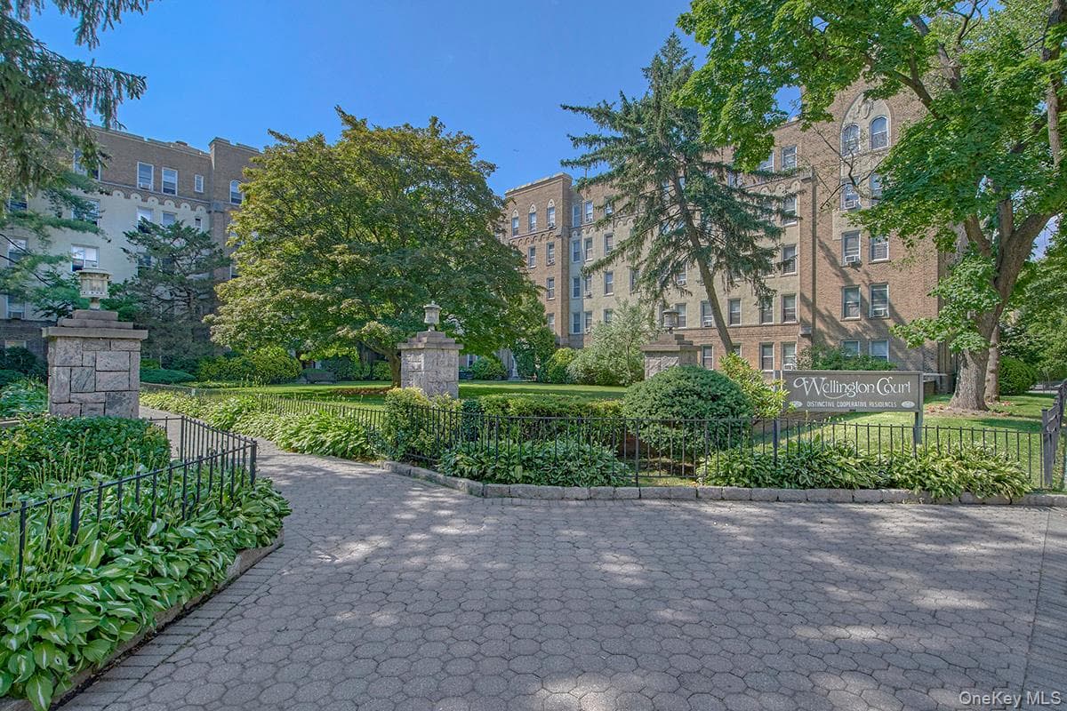 472 Gramatan Avenue Unit: DD3 thumbnail 14