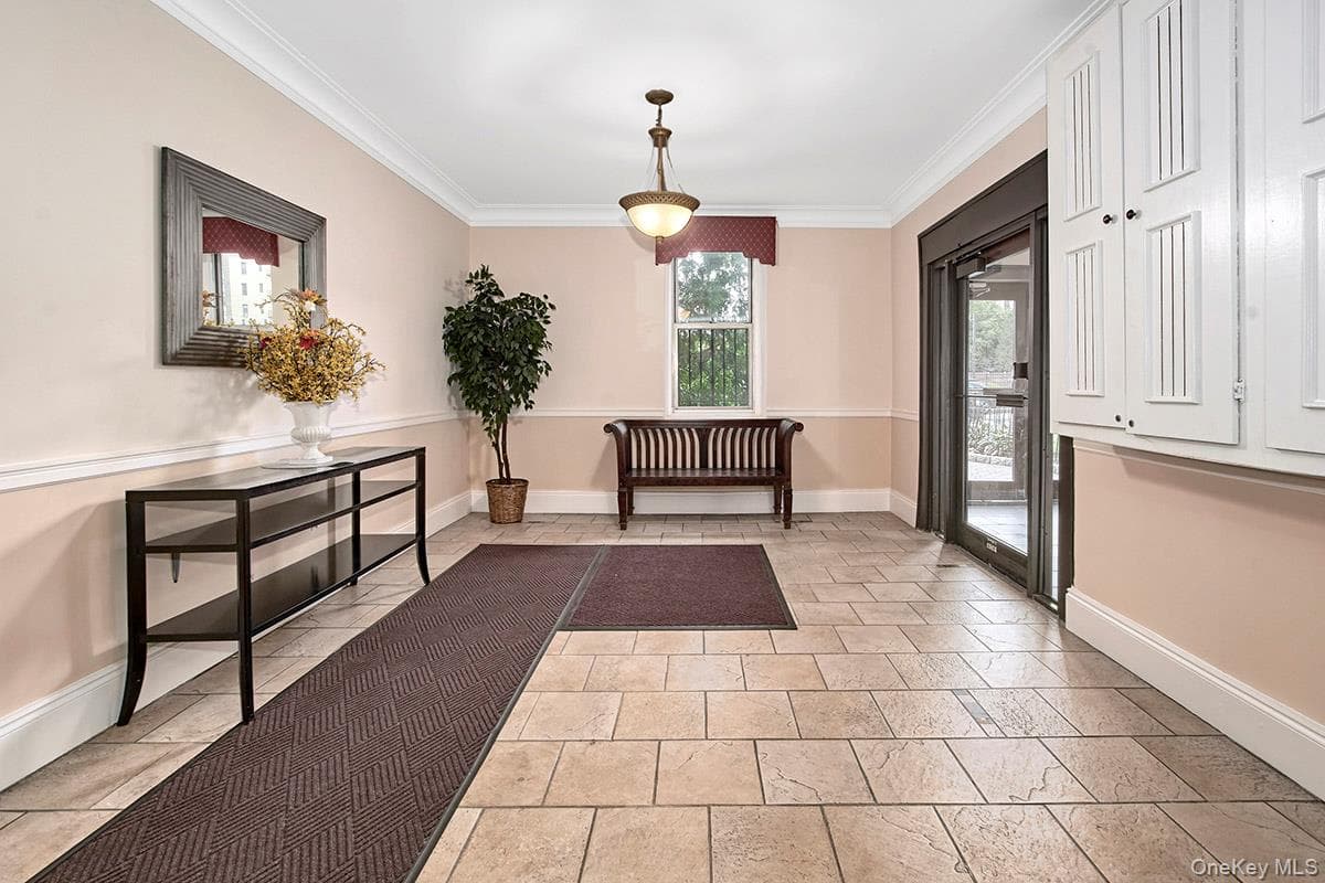 472 Gramatan Avenue Unit: DD3 thumbnail 17