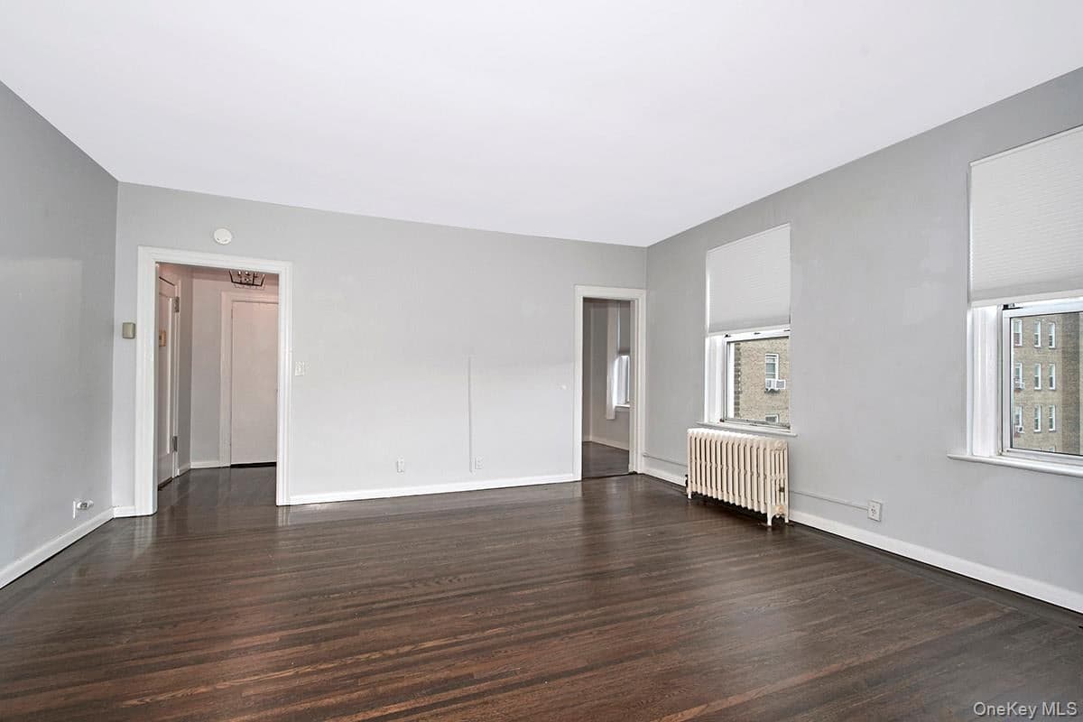 472 Gramatan Avenue Unit: DD3 thumbnail 3