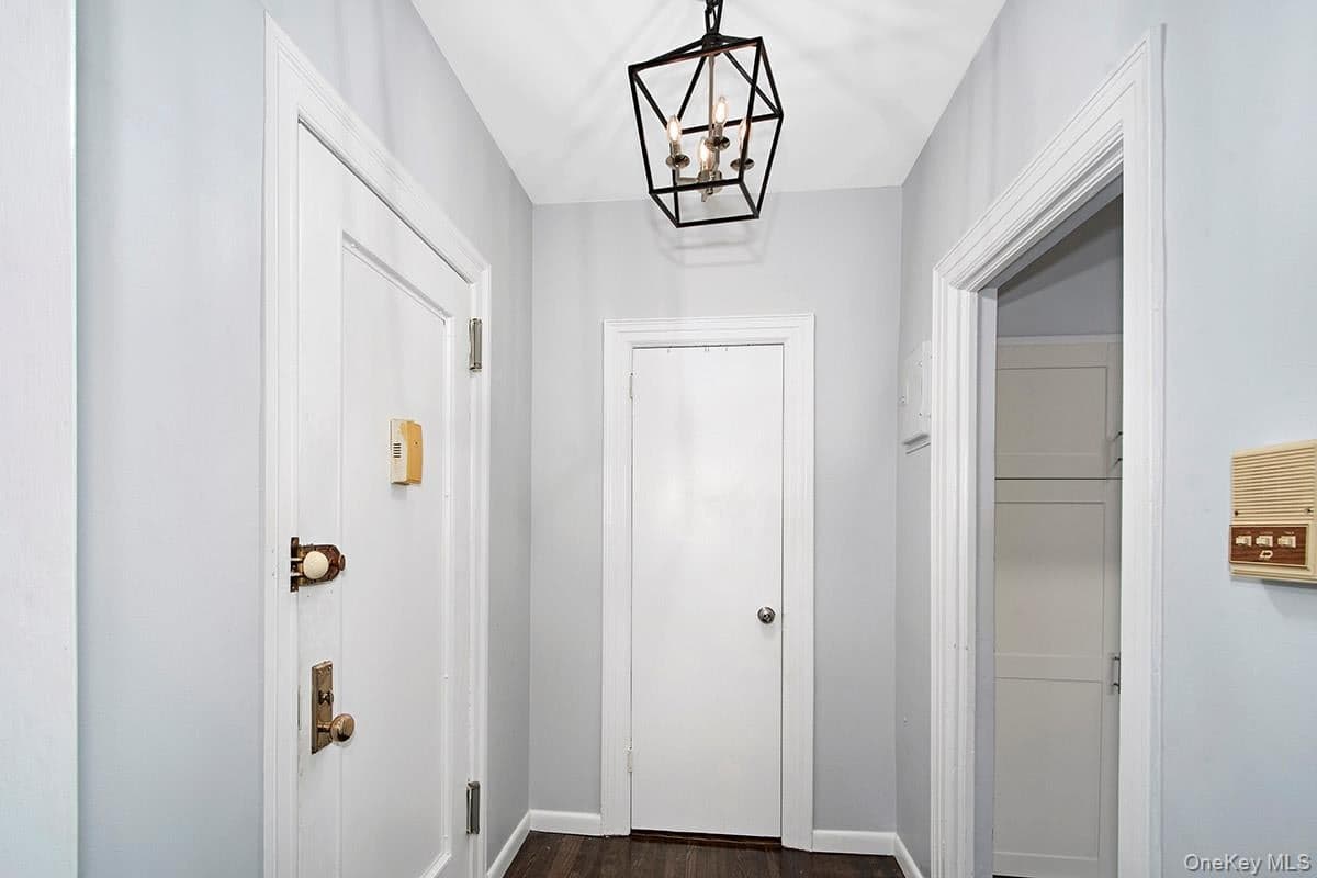 472 Gramatan Avenue Unit: DD3 thumbnail 7