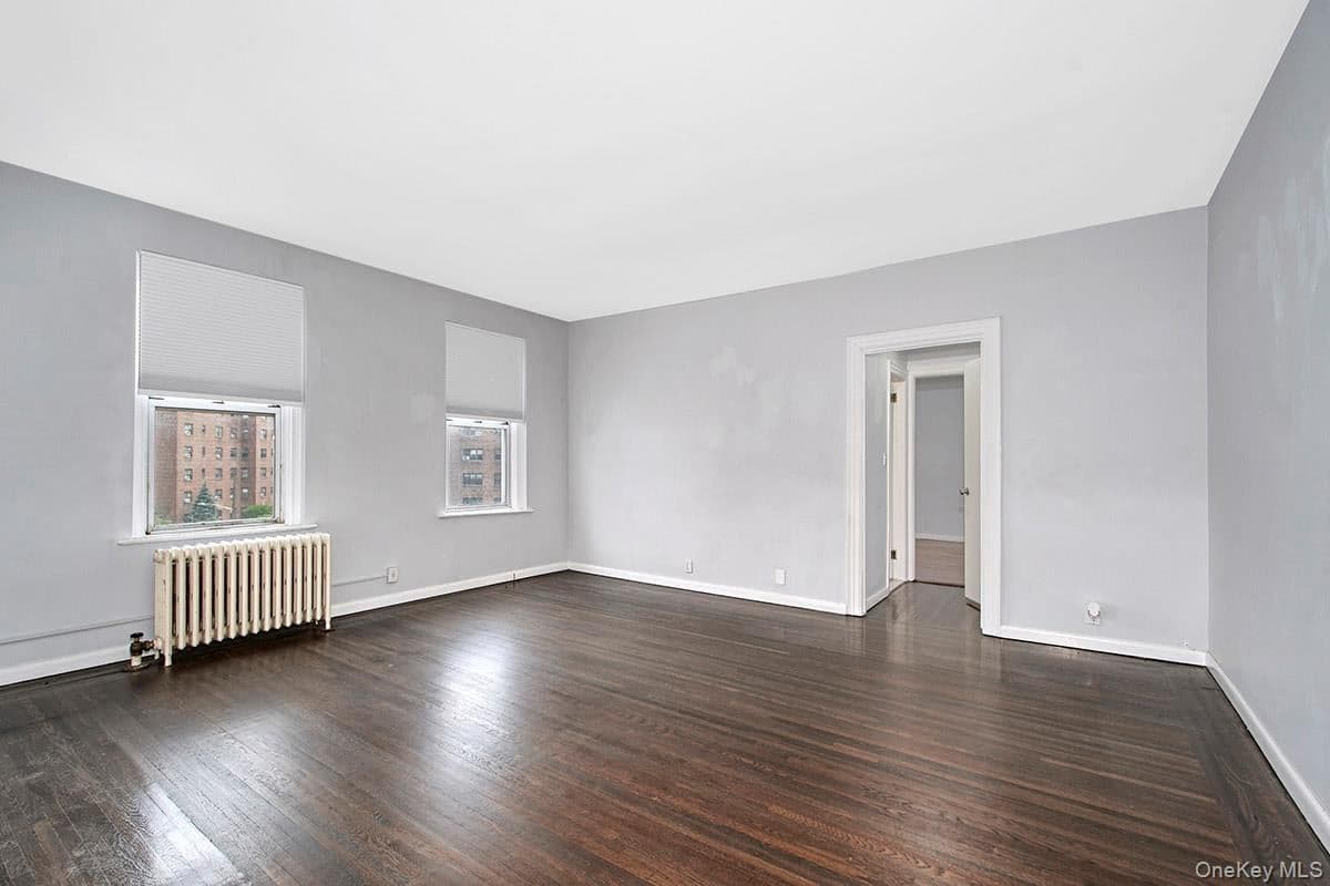 472 Gramatan Avenue Unit: DD3 thumbnail 2