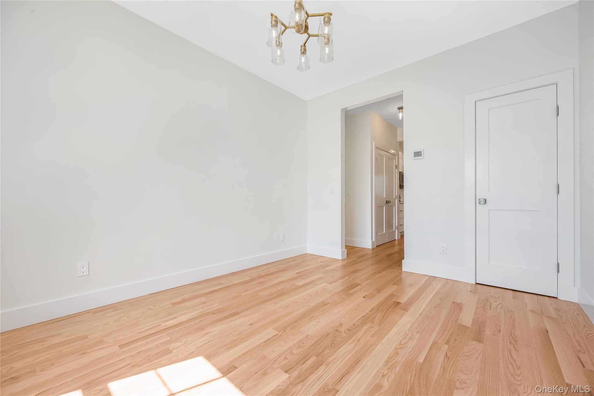 510 Bayport Avenue thumbnail 17