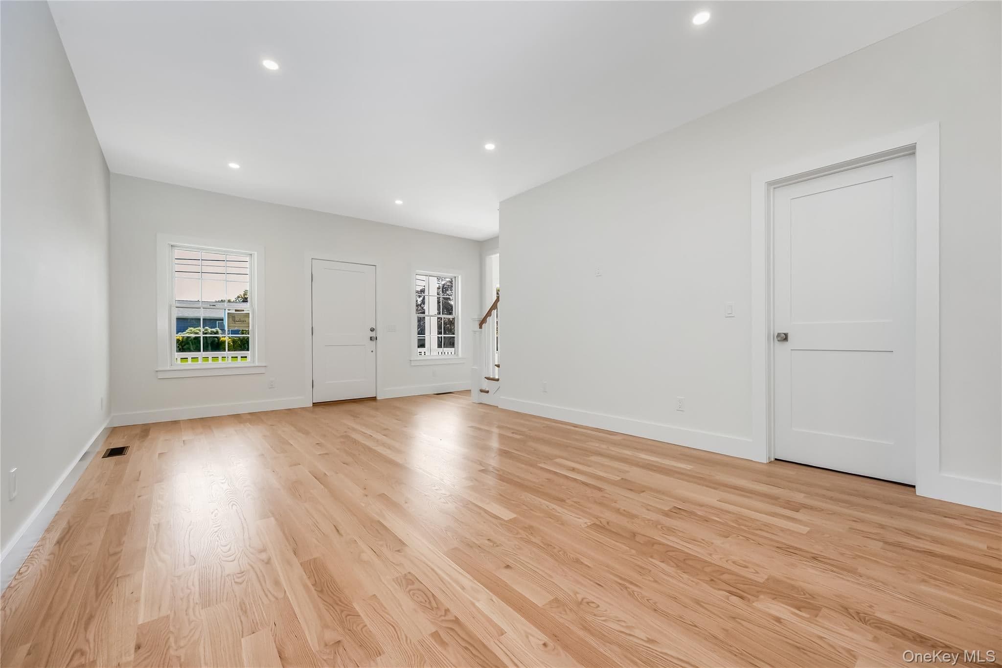 510 Bayport Avenue thumbnail 7