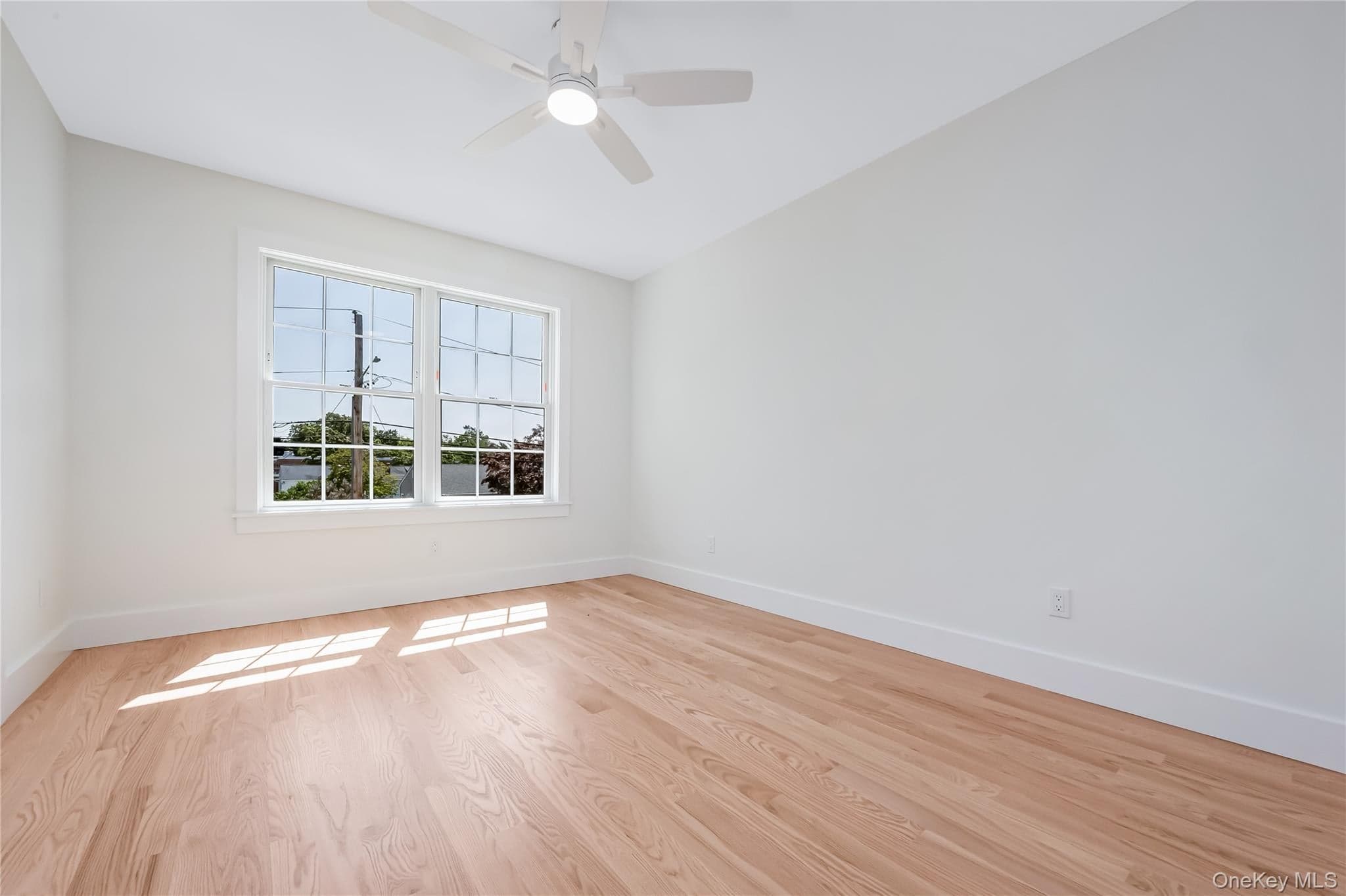 510 Bayport Avenue thumbnail 23