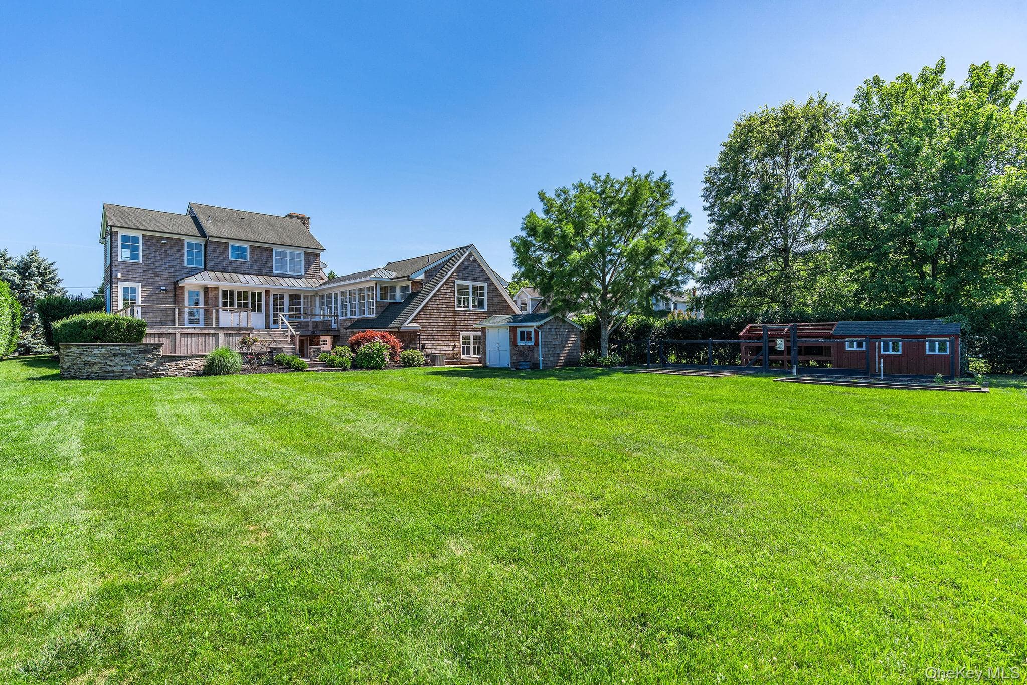 118 Peconic Bay Boulevard thumbnail 38