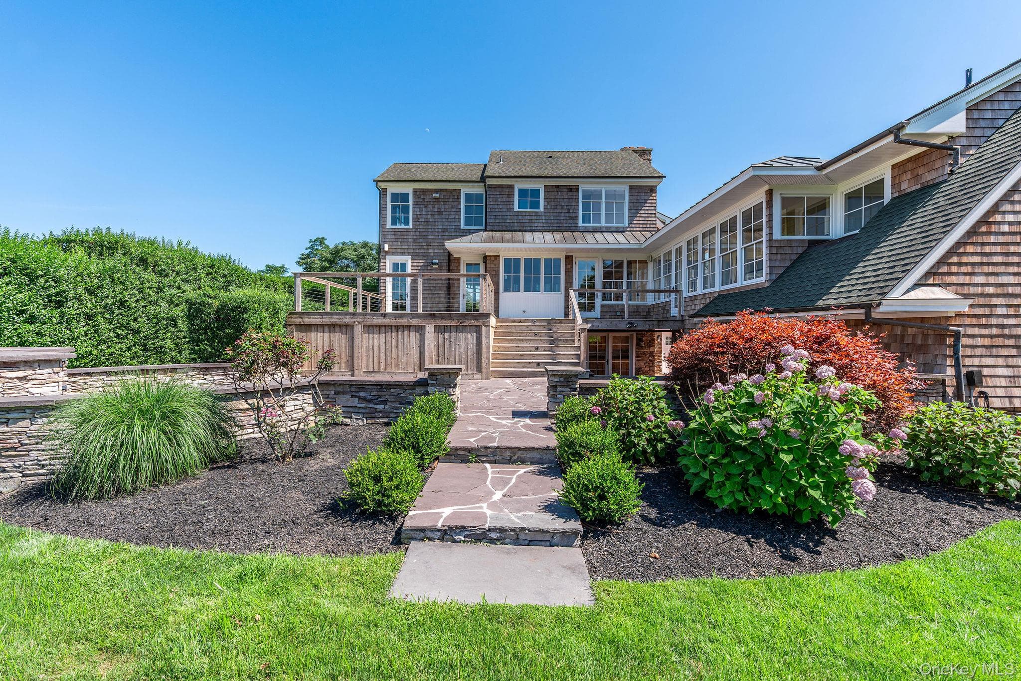 118 Peconic Bay Boulevard thumbnail 36