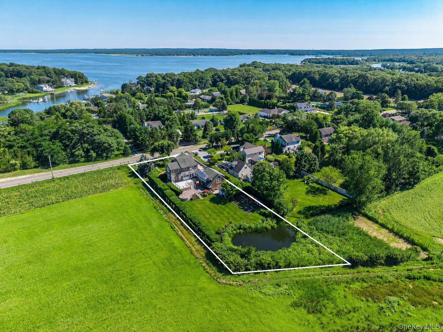118 Peconic Bay Boulevard thumbnail 42