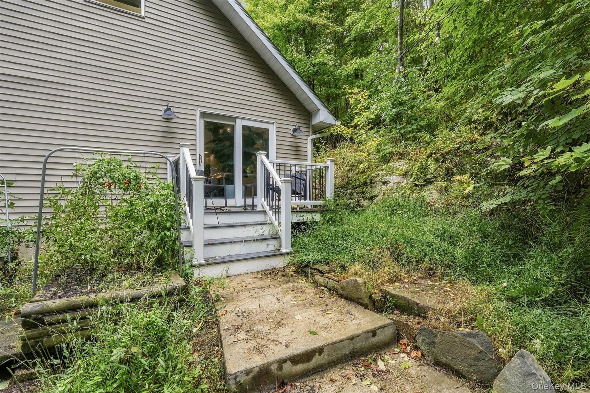 225 Hull Avenue thumbnail 27