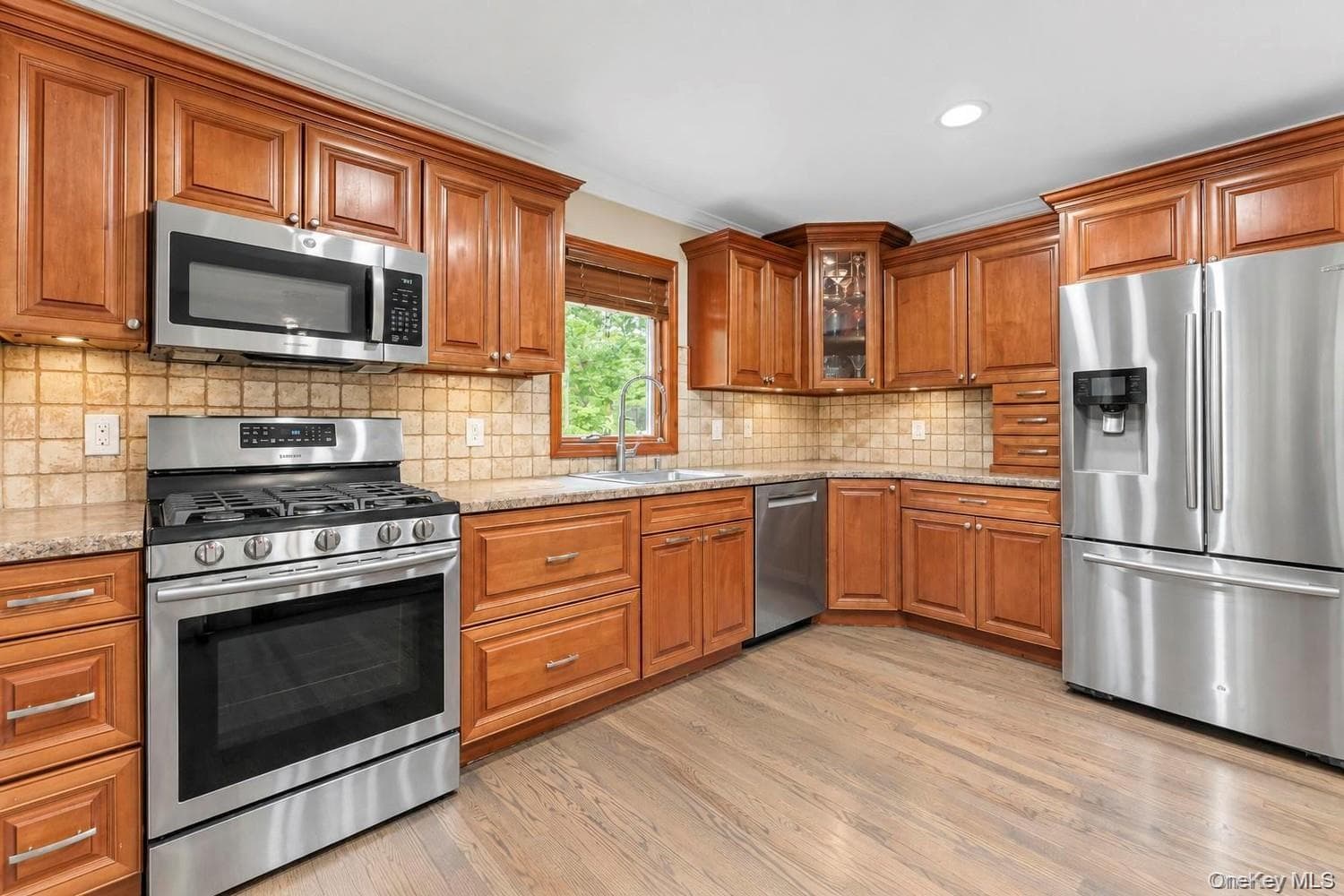 15 Hillcrest Avenue thumbnail 12