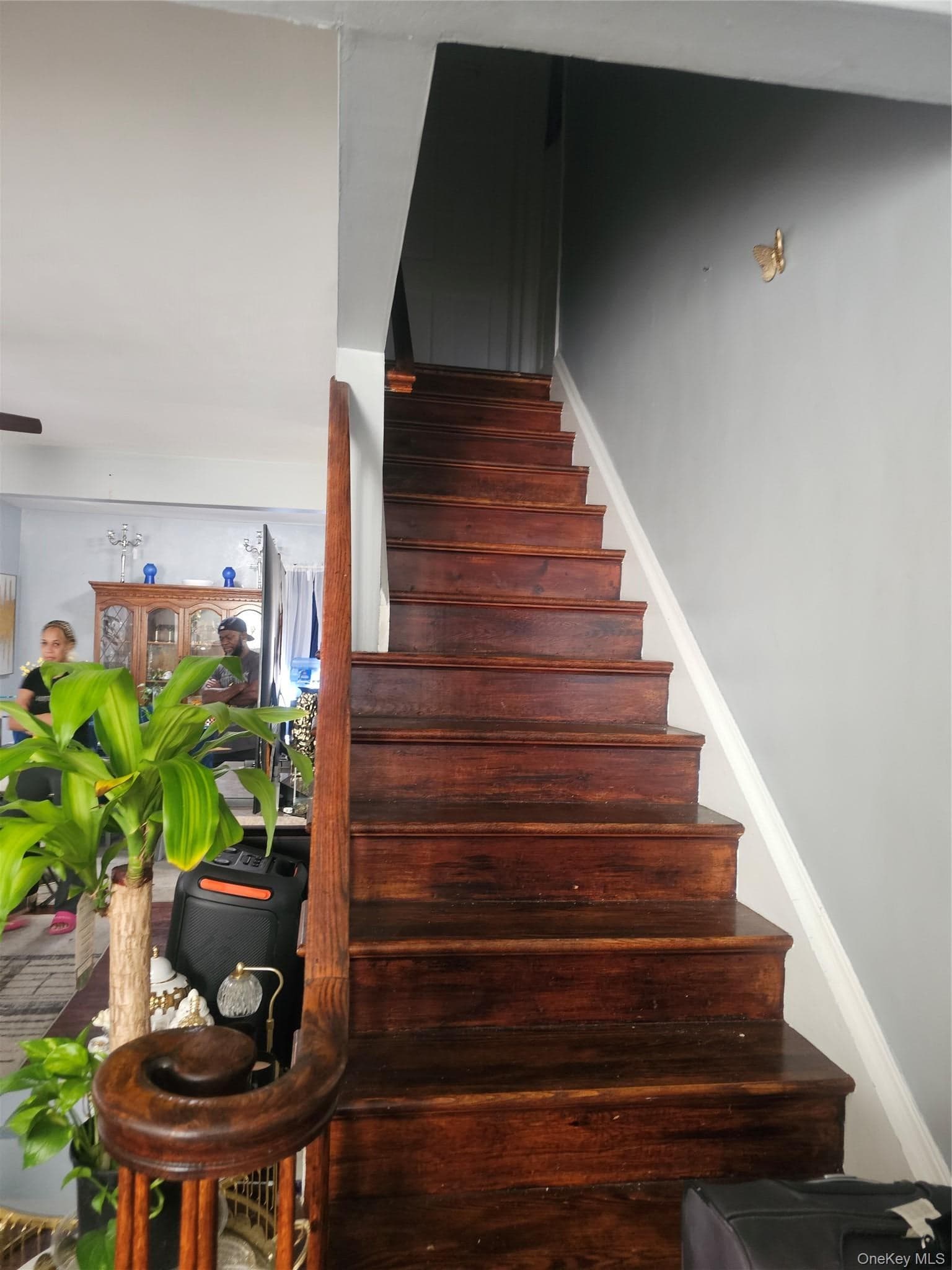 597 Kimball Avenue thumbnail 4