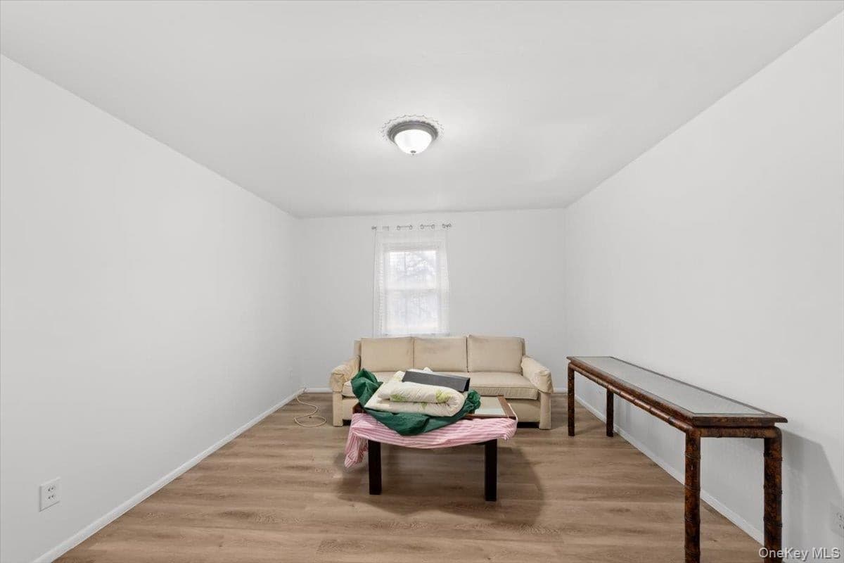 5824 Fieldston Road thumbnail 11