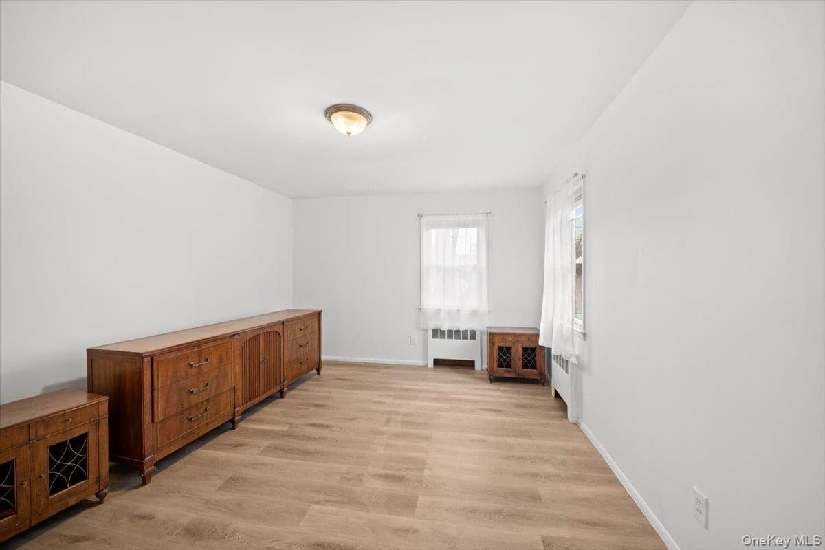 5824 Fieldston Road thumbnail 9