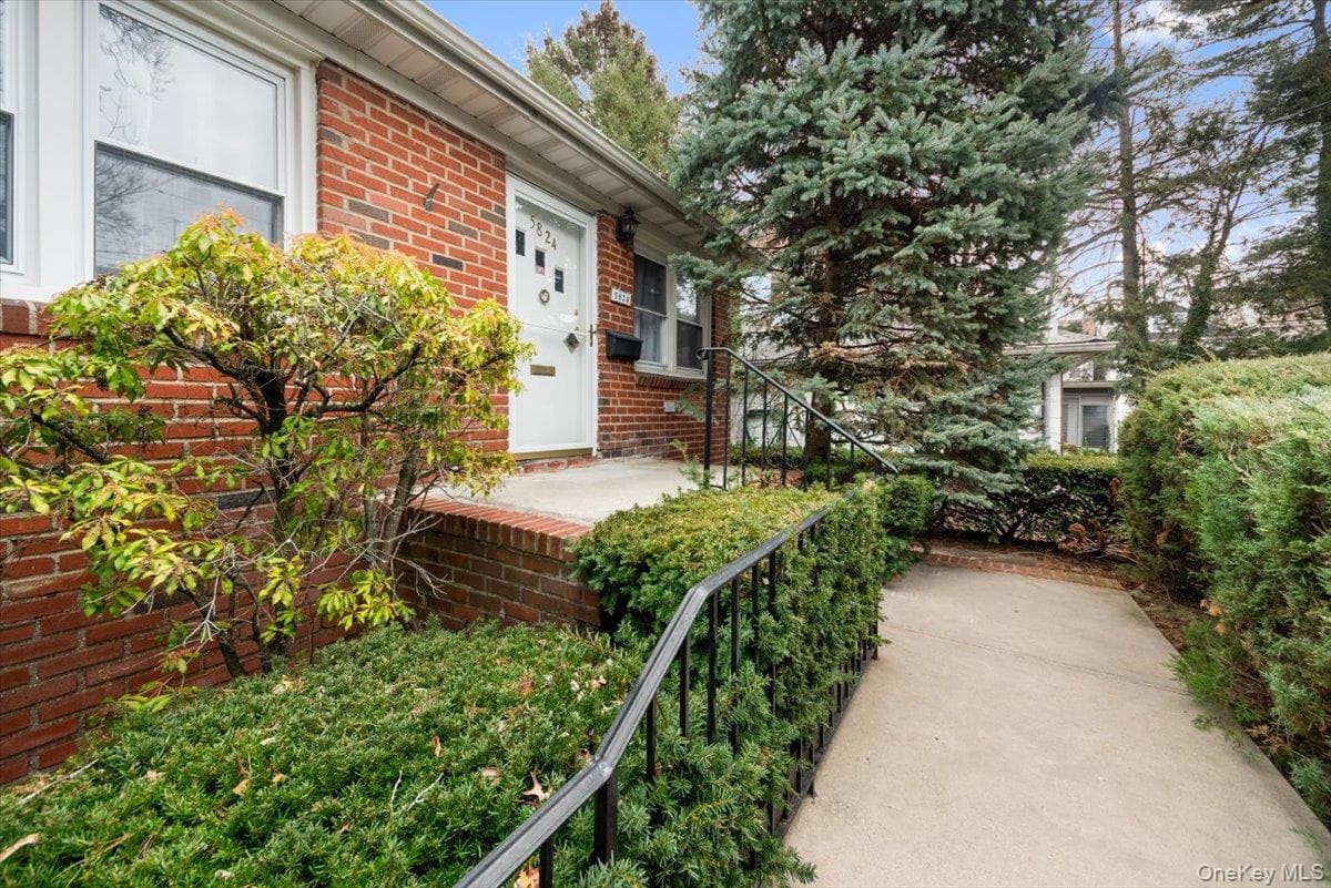 5824 Fieldston Road thumbnail 13