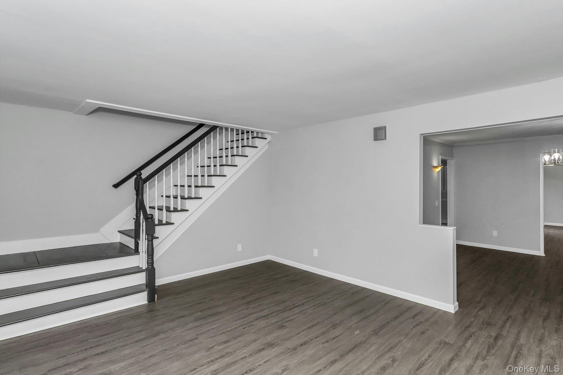 11 Merton Avenue thumbnail 7