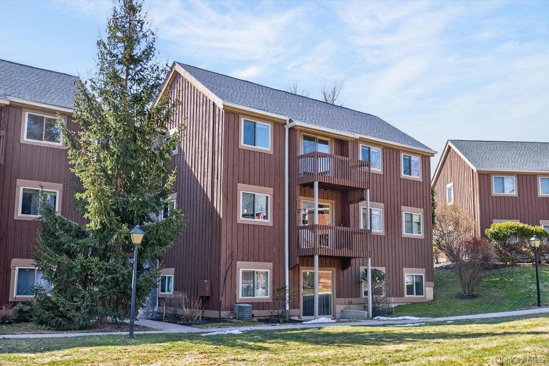 135 Sterling Street Unit: 135, Beacon